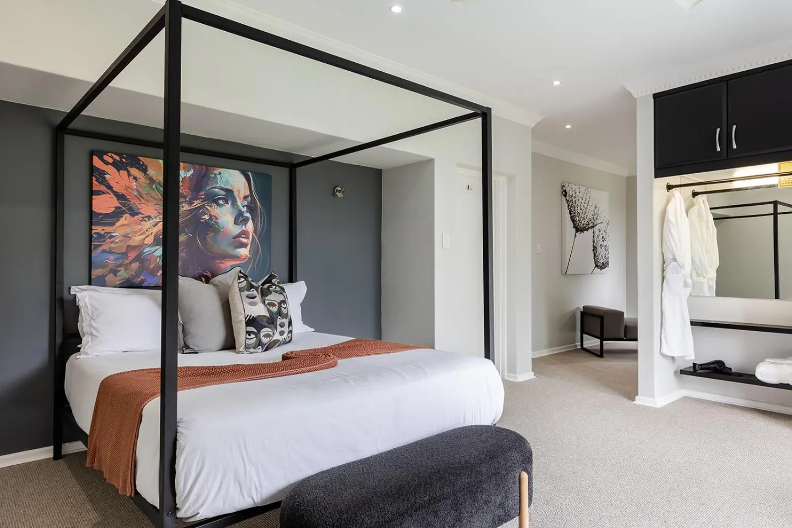 Bed in Matumi Golf Lodge