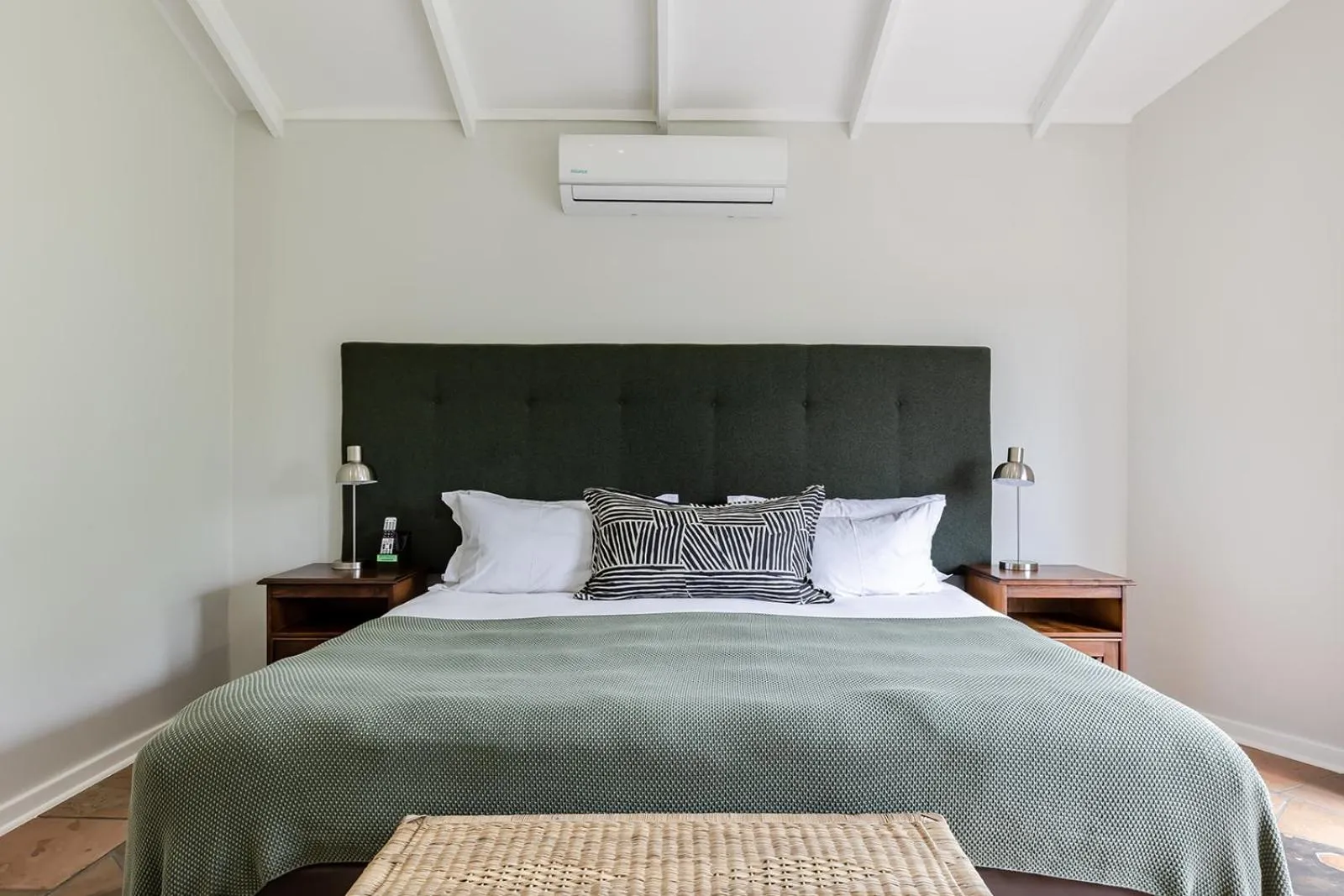 Bed in Matumi Golf Lodge