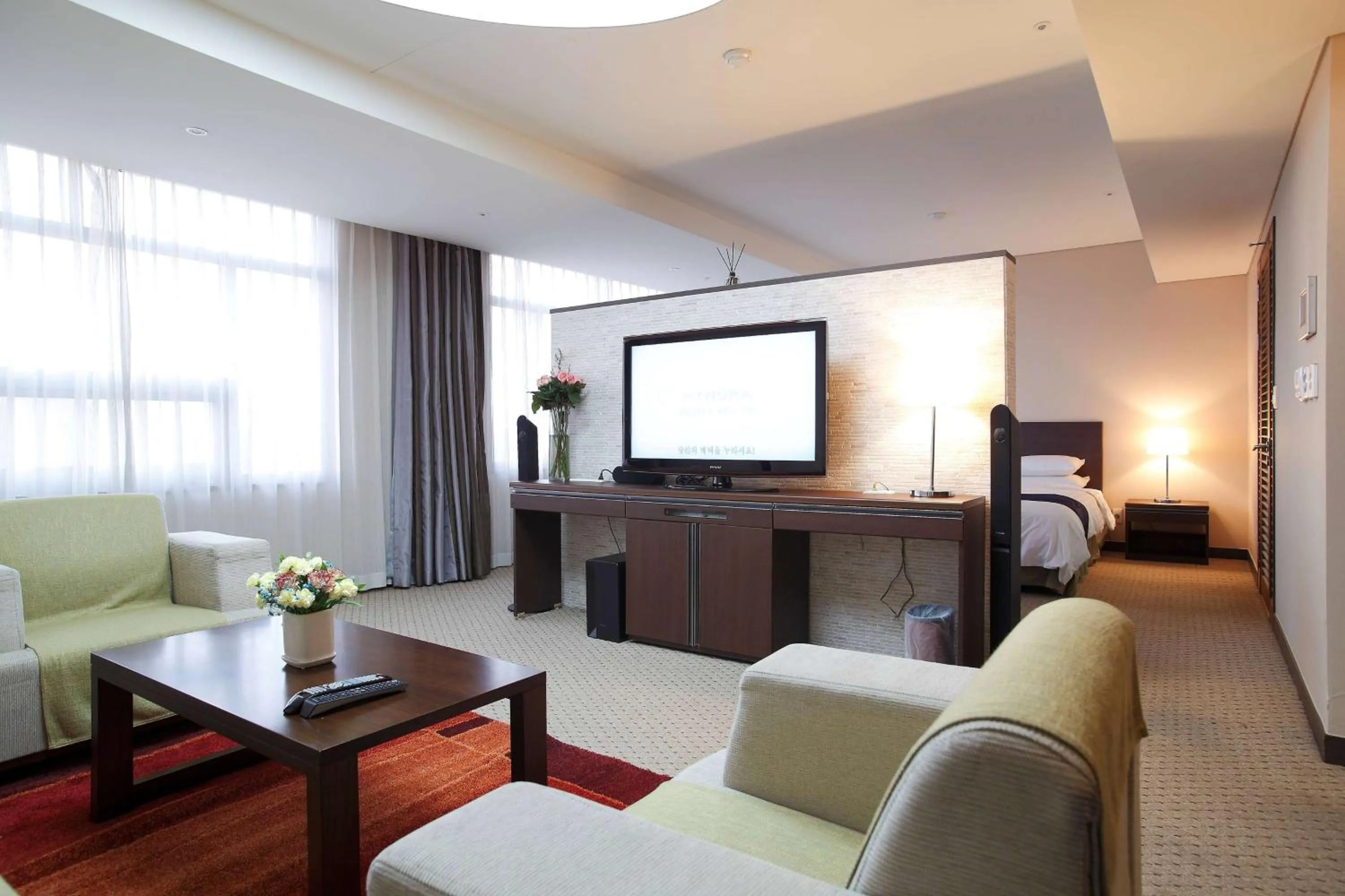 Photo of the whole room in Ramada by Wyndham Dongtan