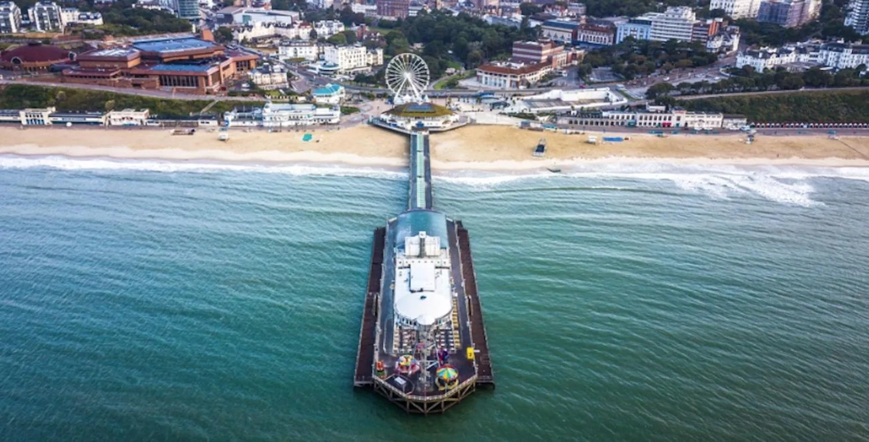 Restaurant/places to eat in Holiday Home Hot Tub & Sauna