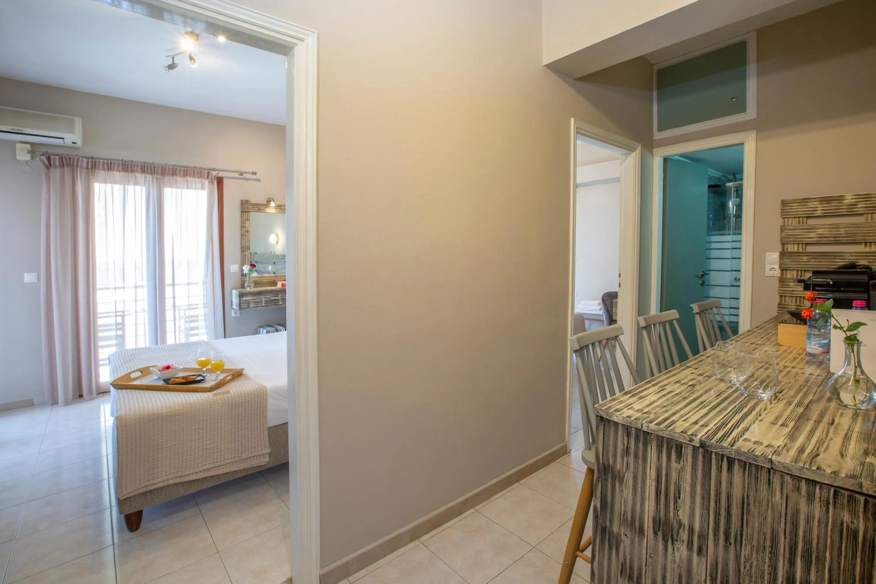 Bed in Athina résidence