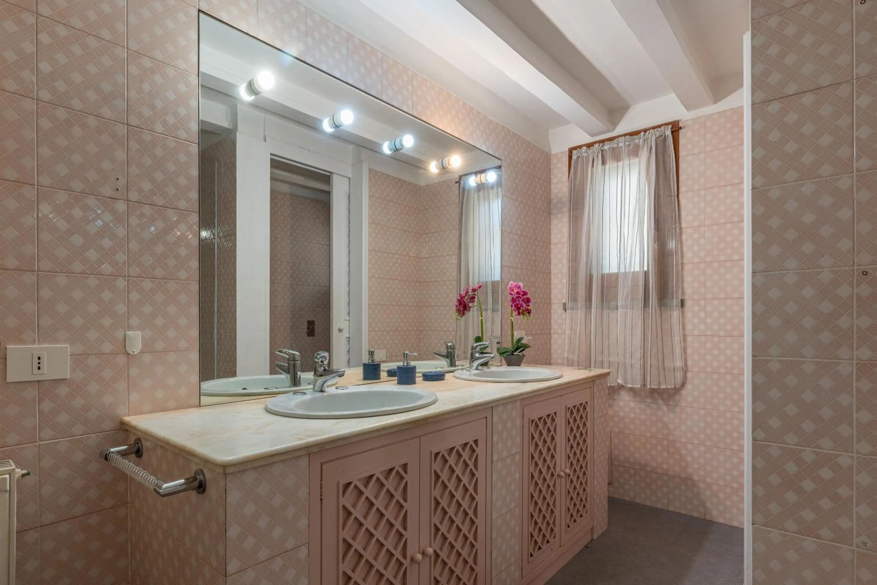 Bathroom in Bouganville Home Mondello