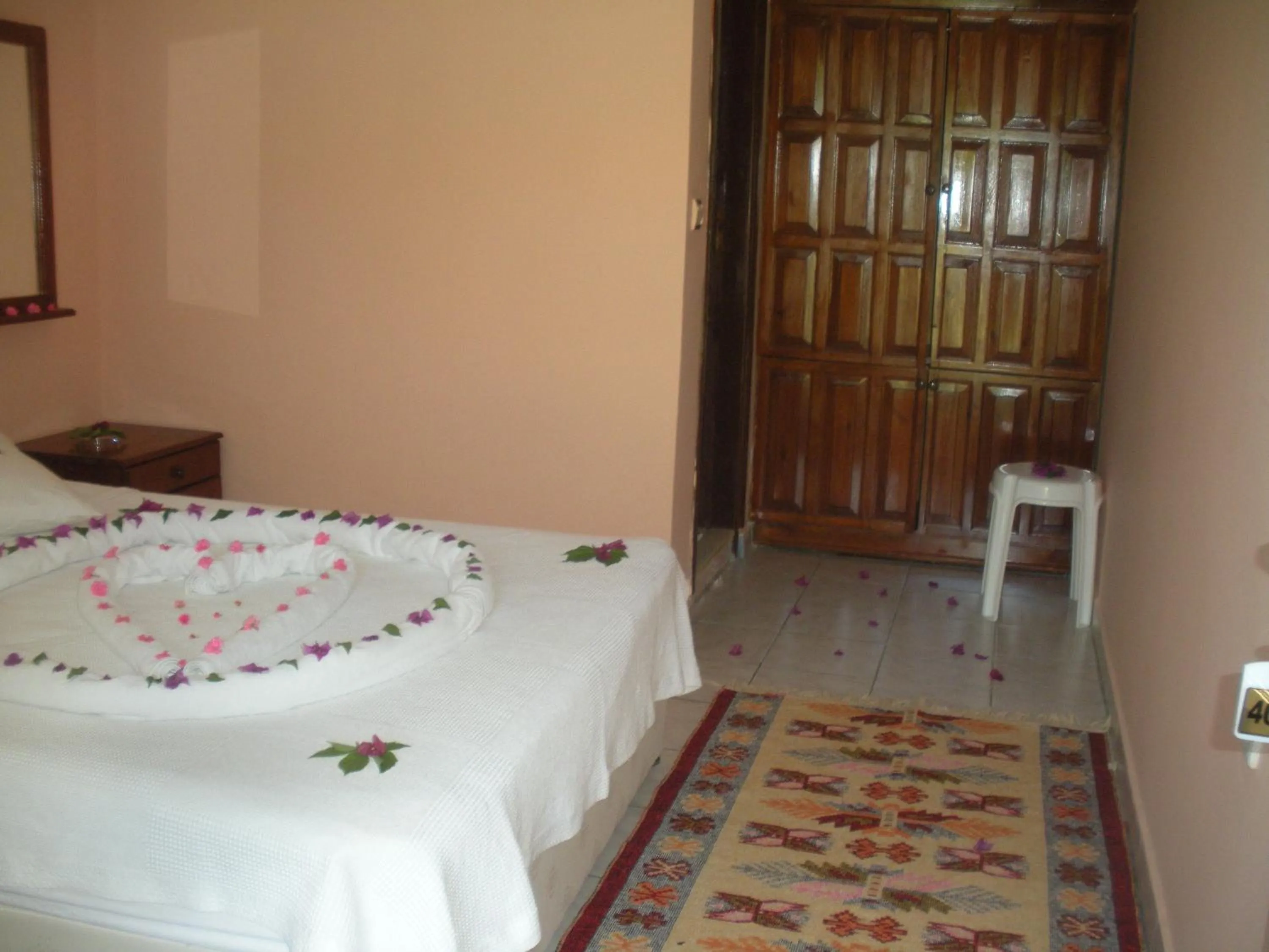 Photo of the whole room in Hotel Riverside