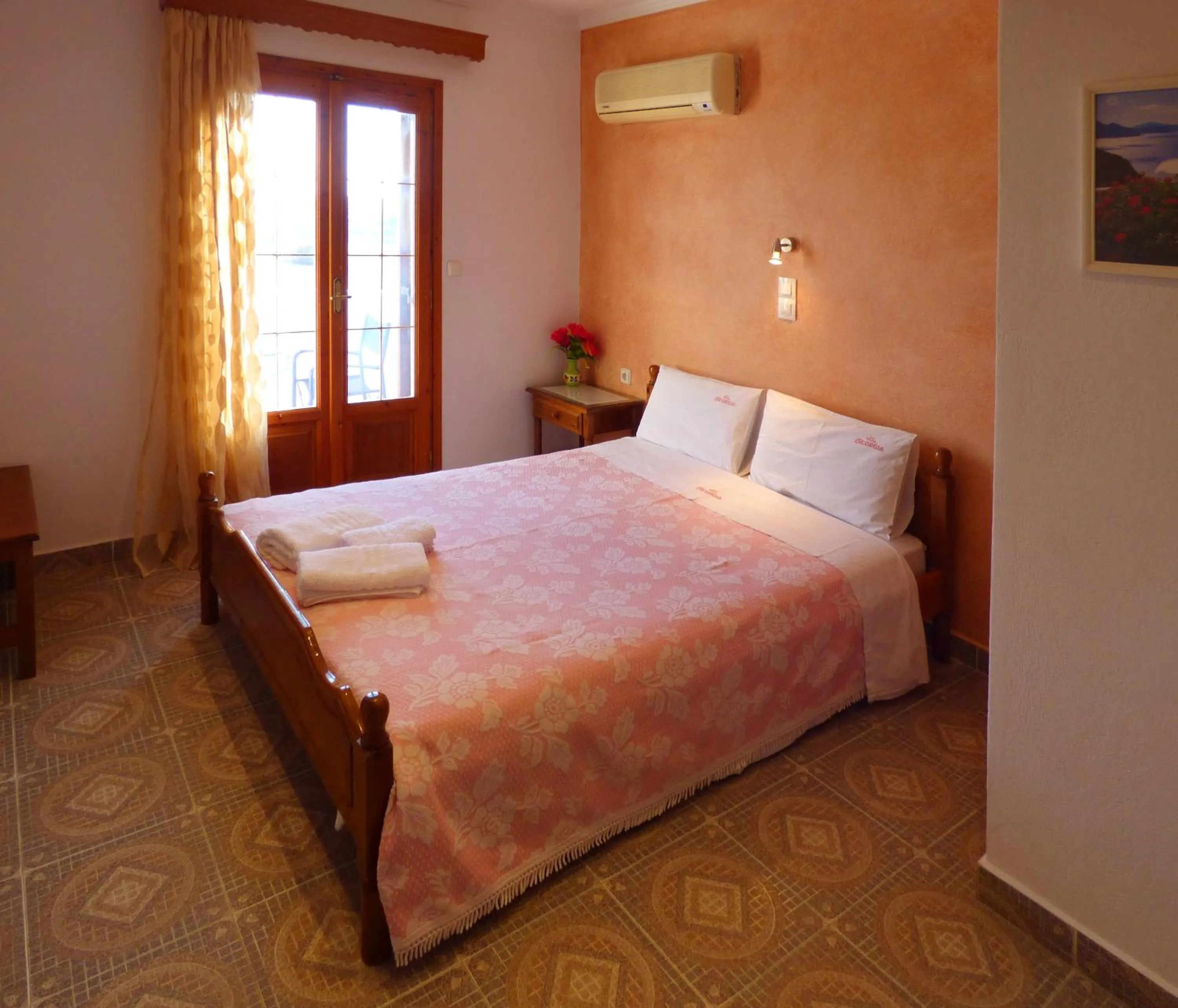 Photo of the whole room, Bed in Villa Georgia