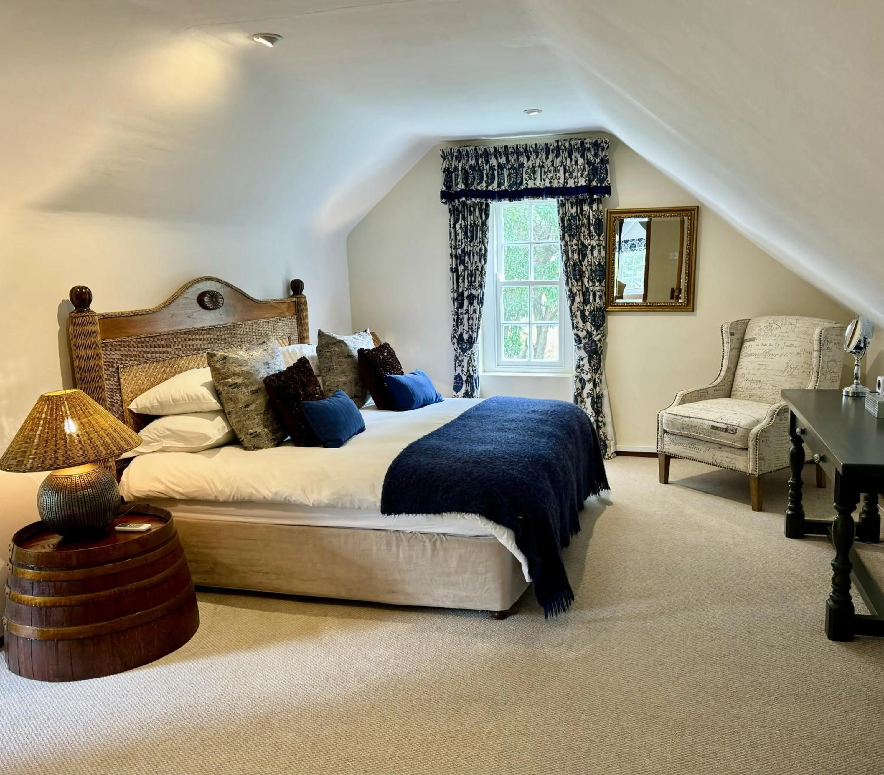 Bedroom, Bed in Le Manoir de Brendel