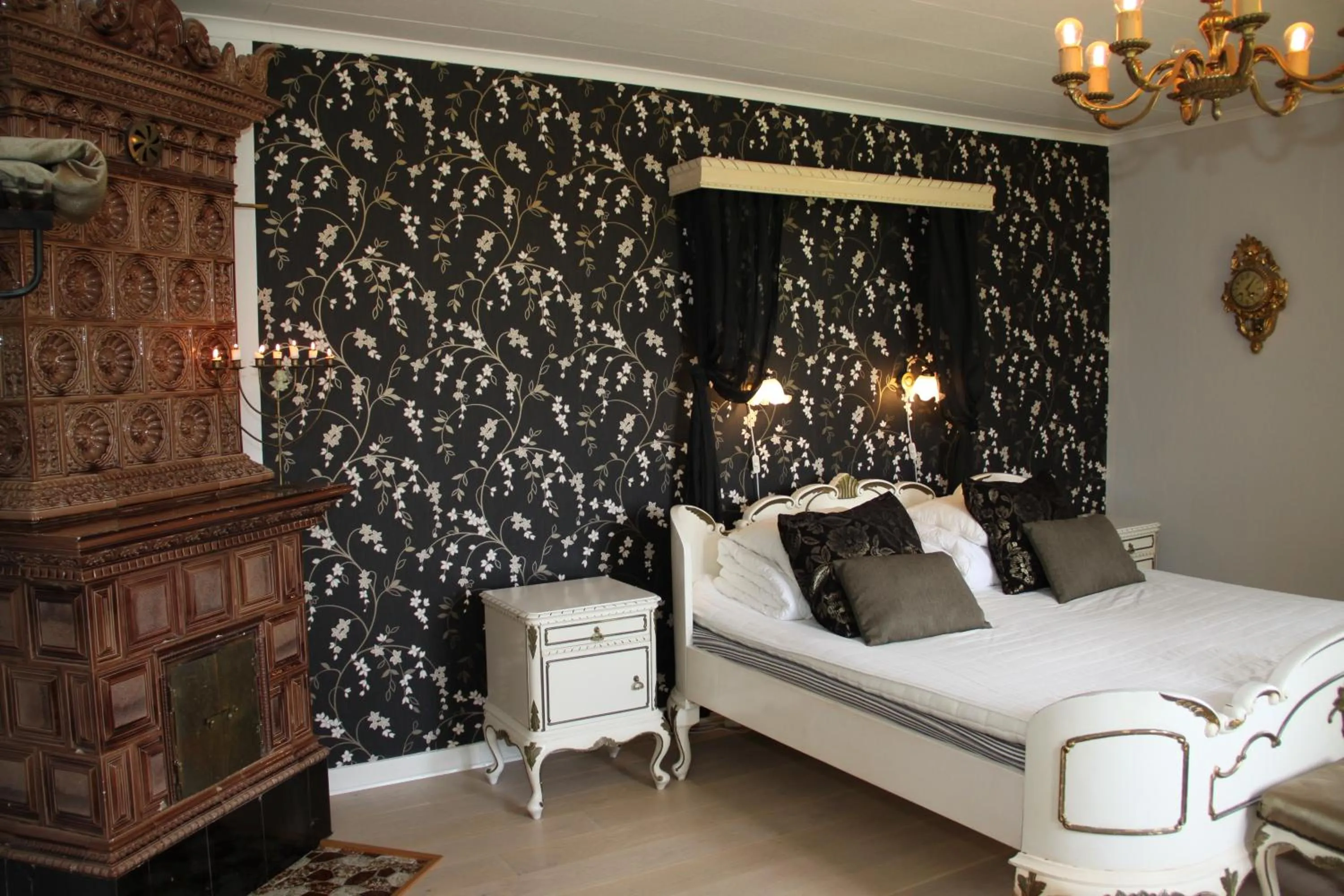 Bed in Älgbergets Bed & Breakfast