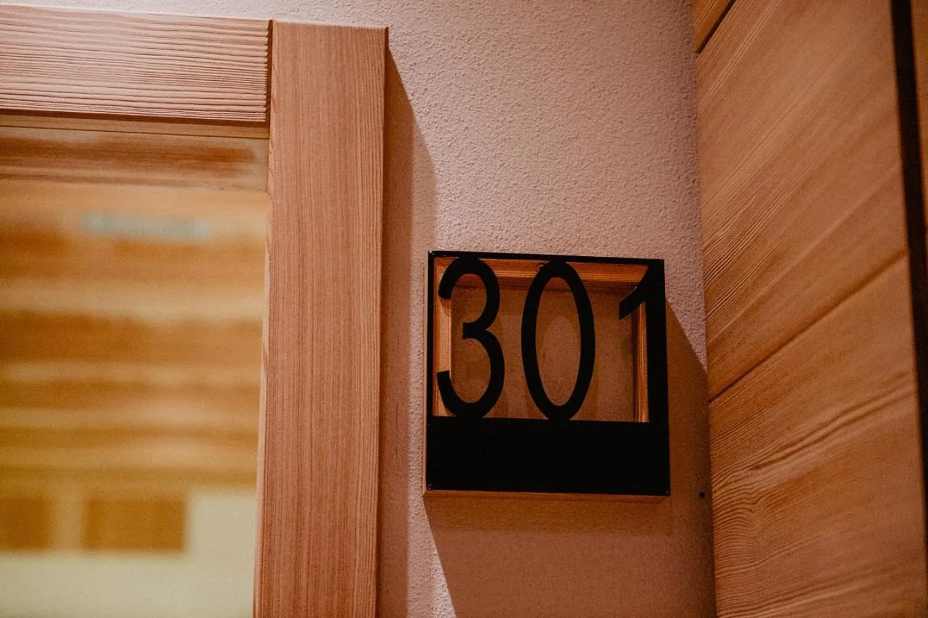 Text overlay in Hotel Larice