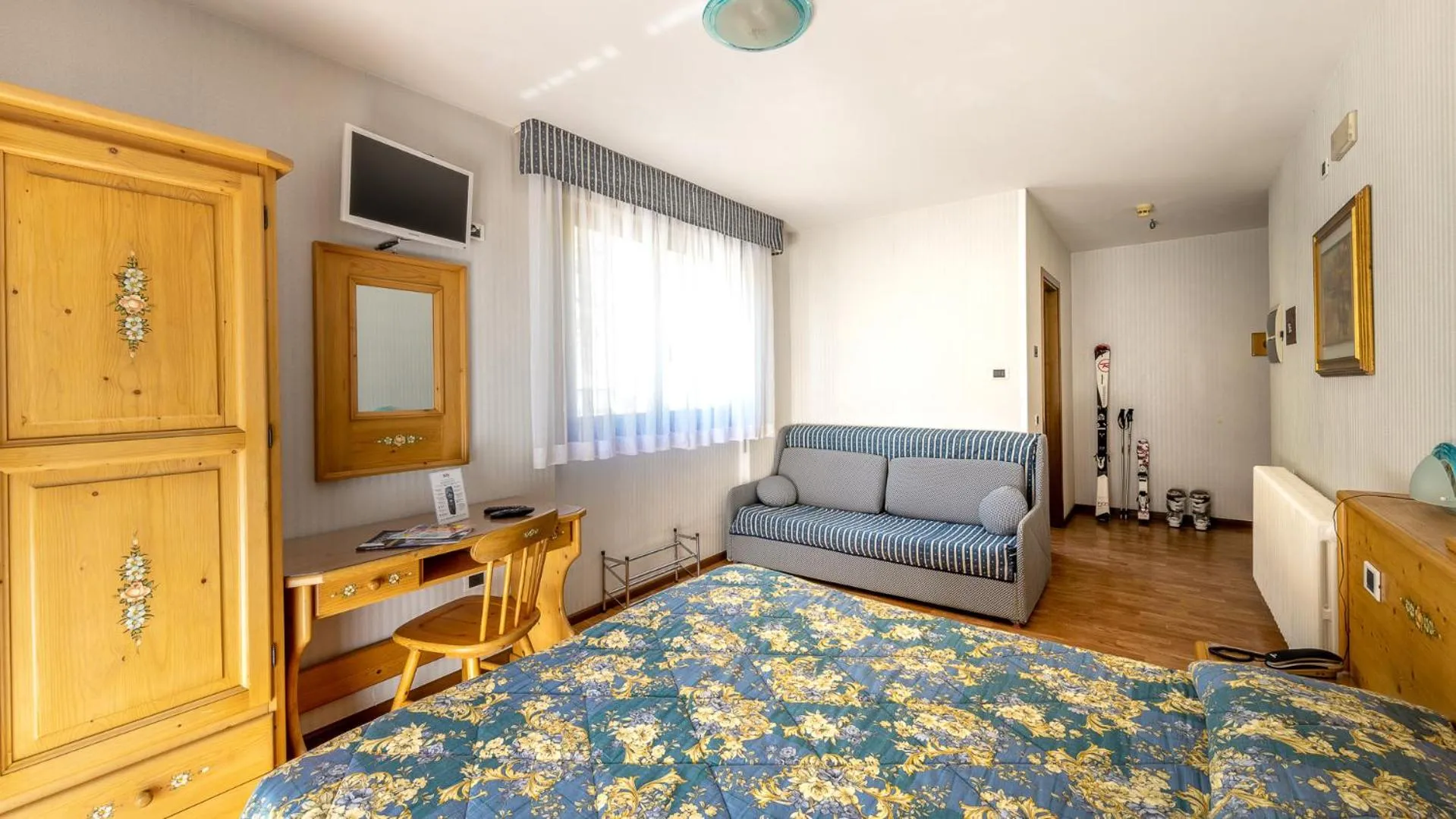 Bed in Hotel Club Funivia