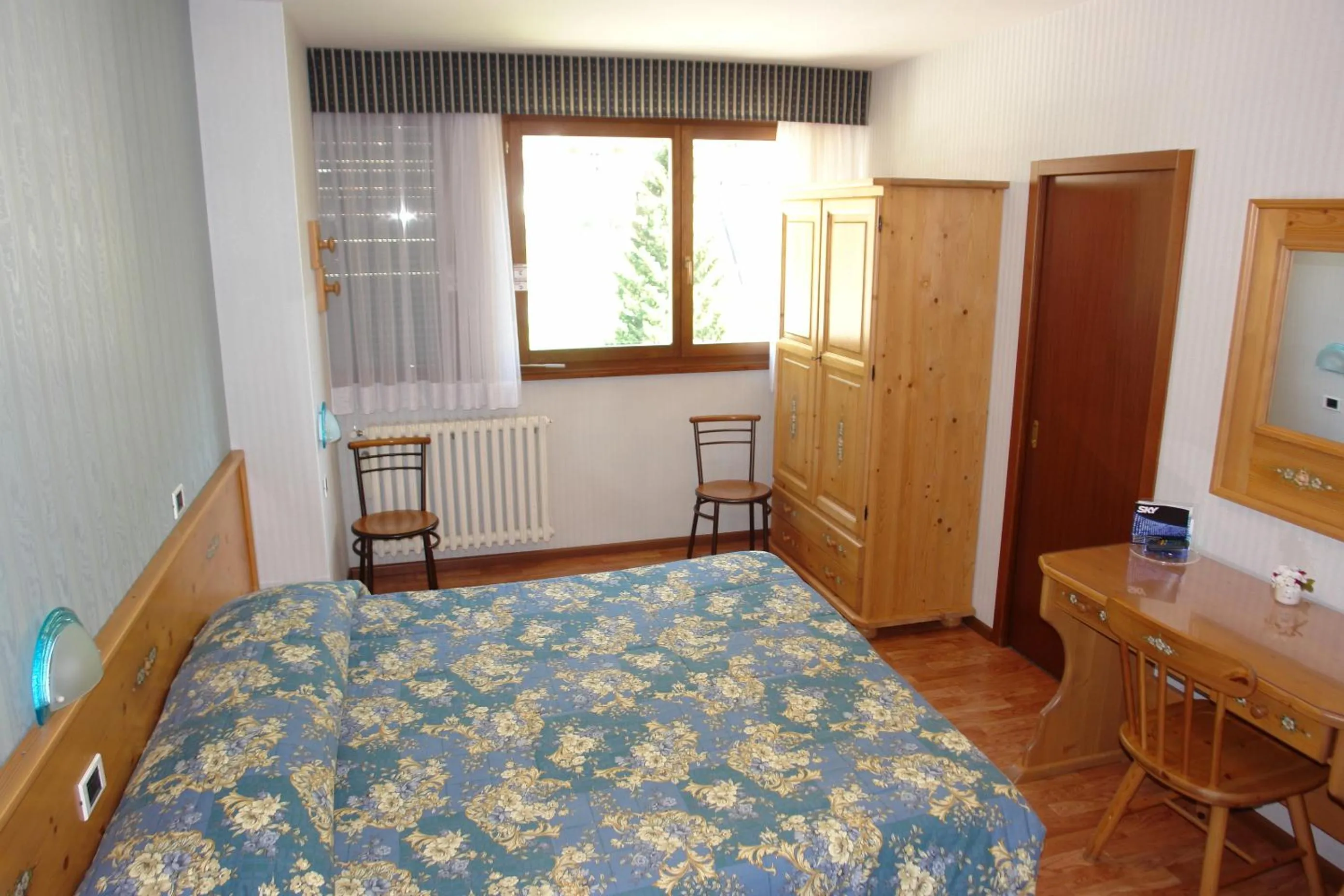 Photo of the whole room, Bed in Hotel Club Funivia