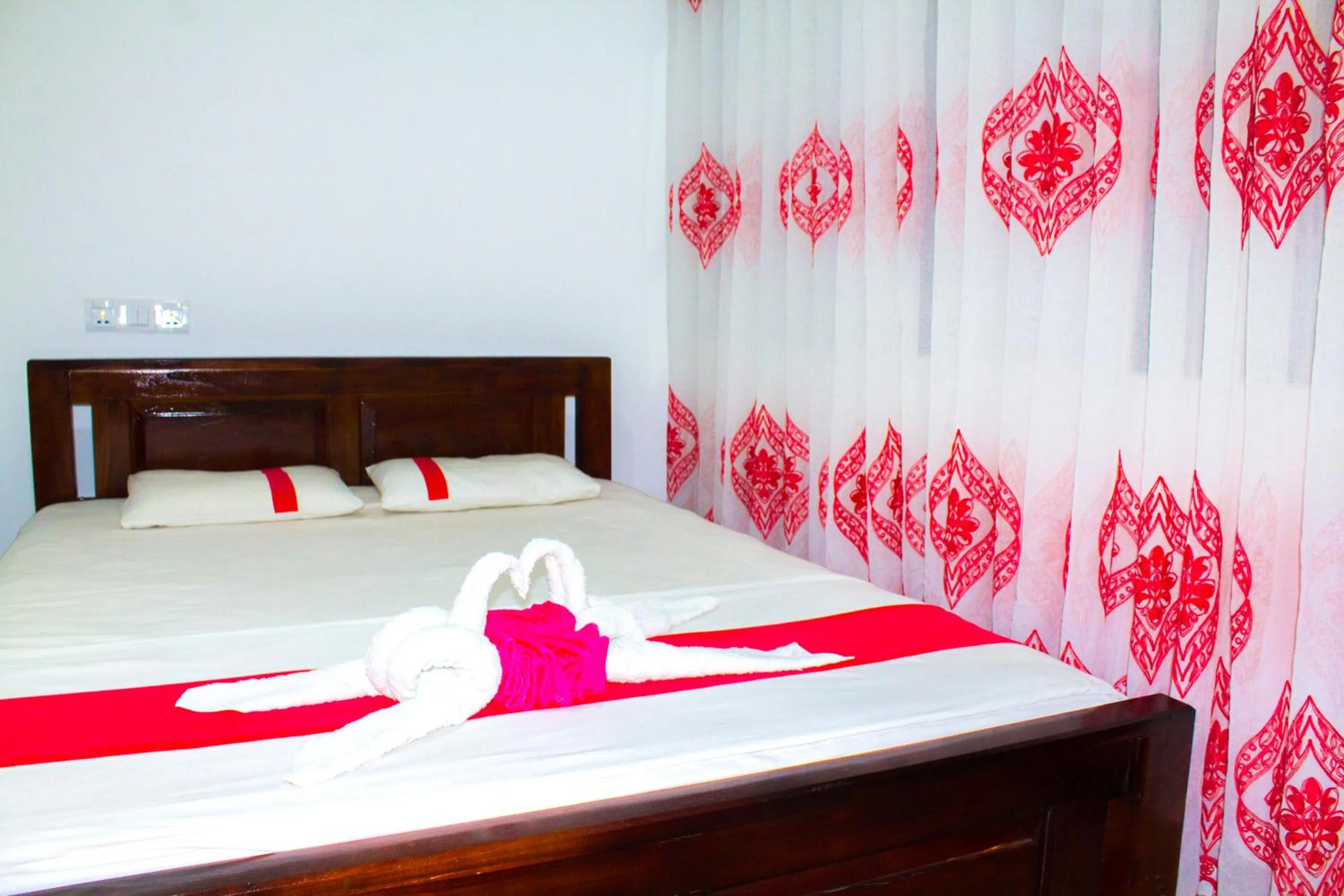 Bed in Lavender Home Yala Safari