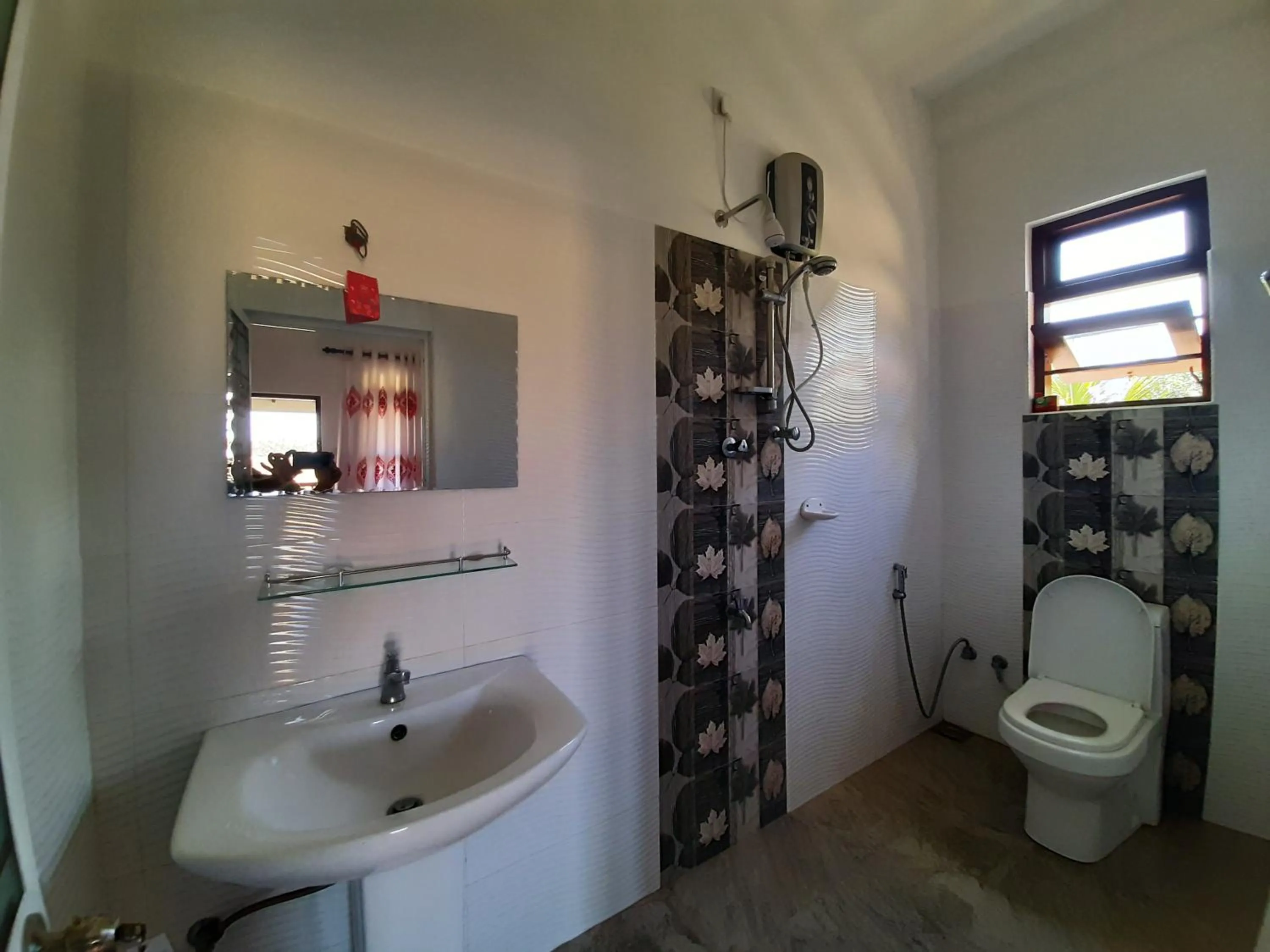 Bathroom in Lavender Home Yala Safari