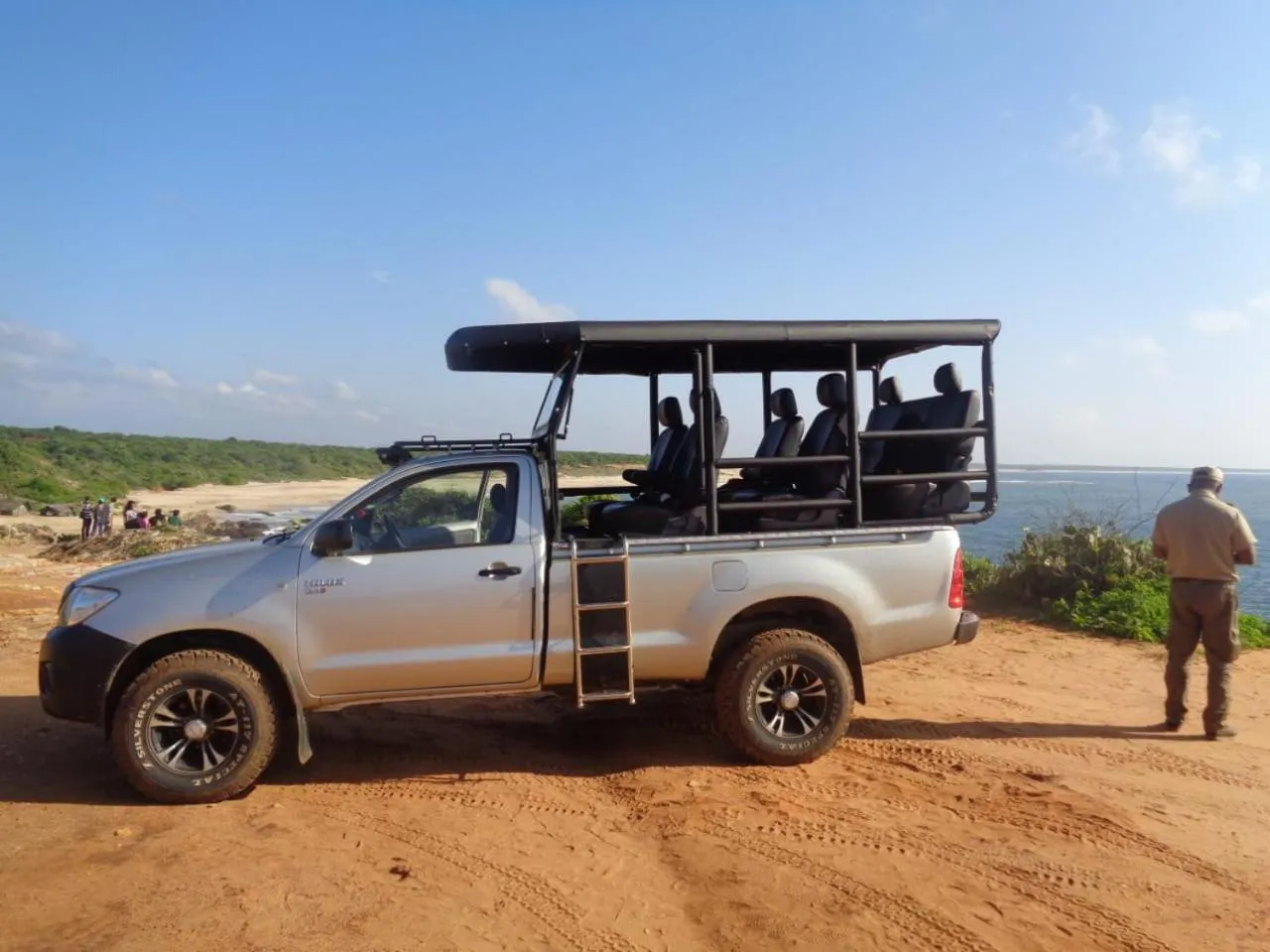 People in Lavender Home Yala Safari