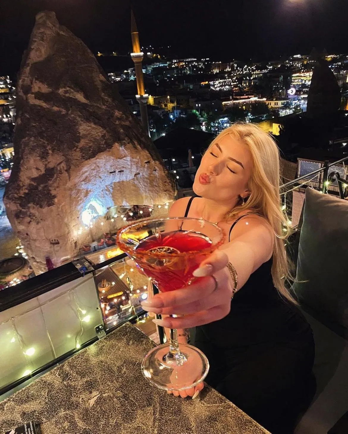 Restaurant/places to eat in Castle Cave Hotel