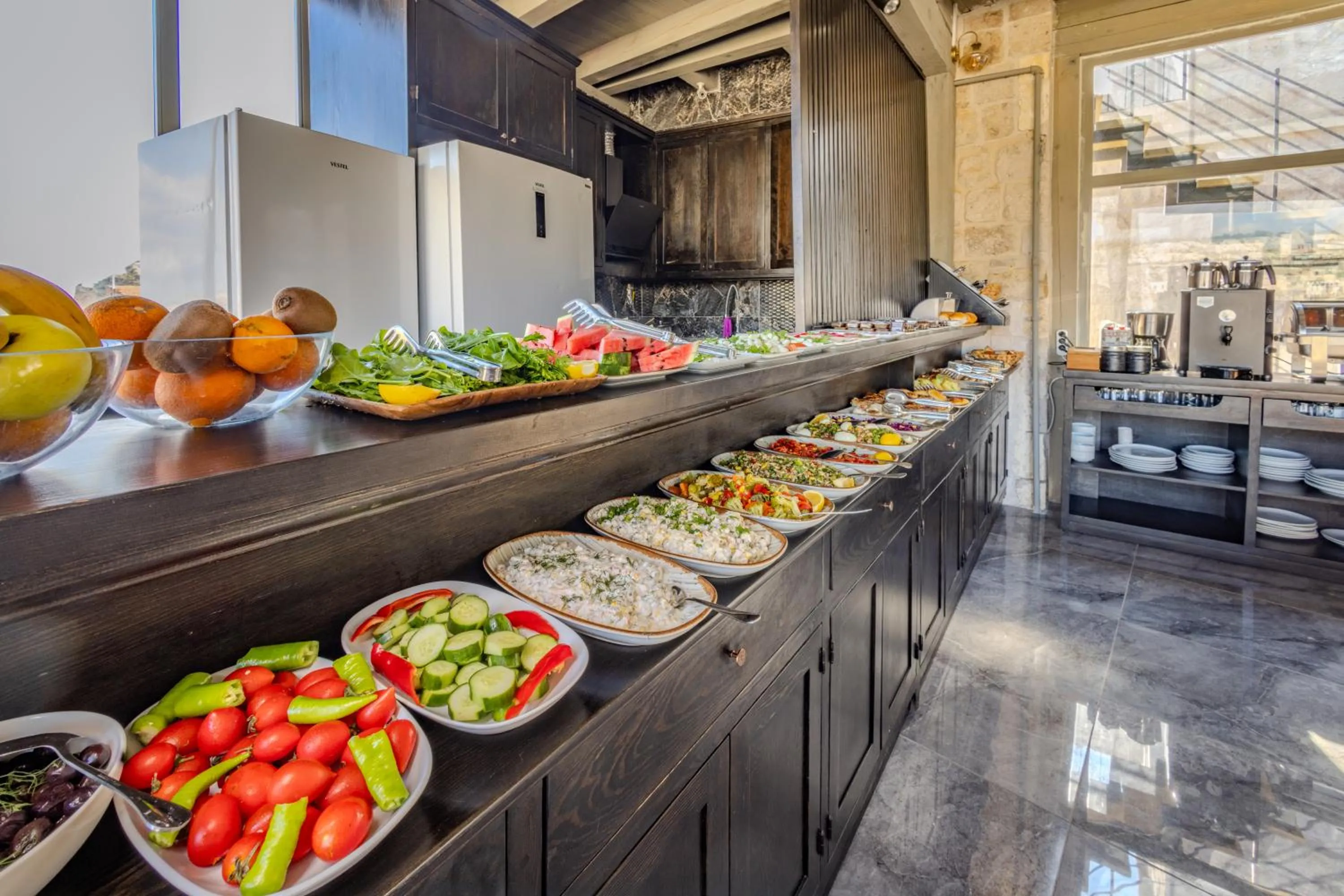 Food and drinks in Castle Cave Hotel