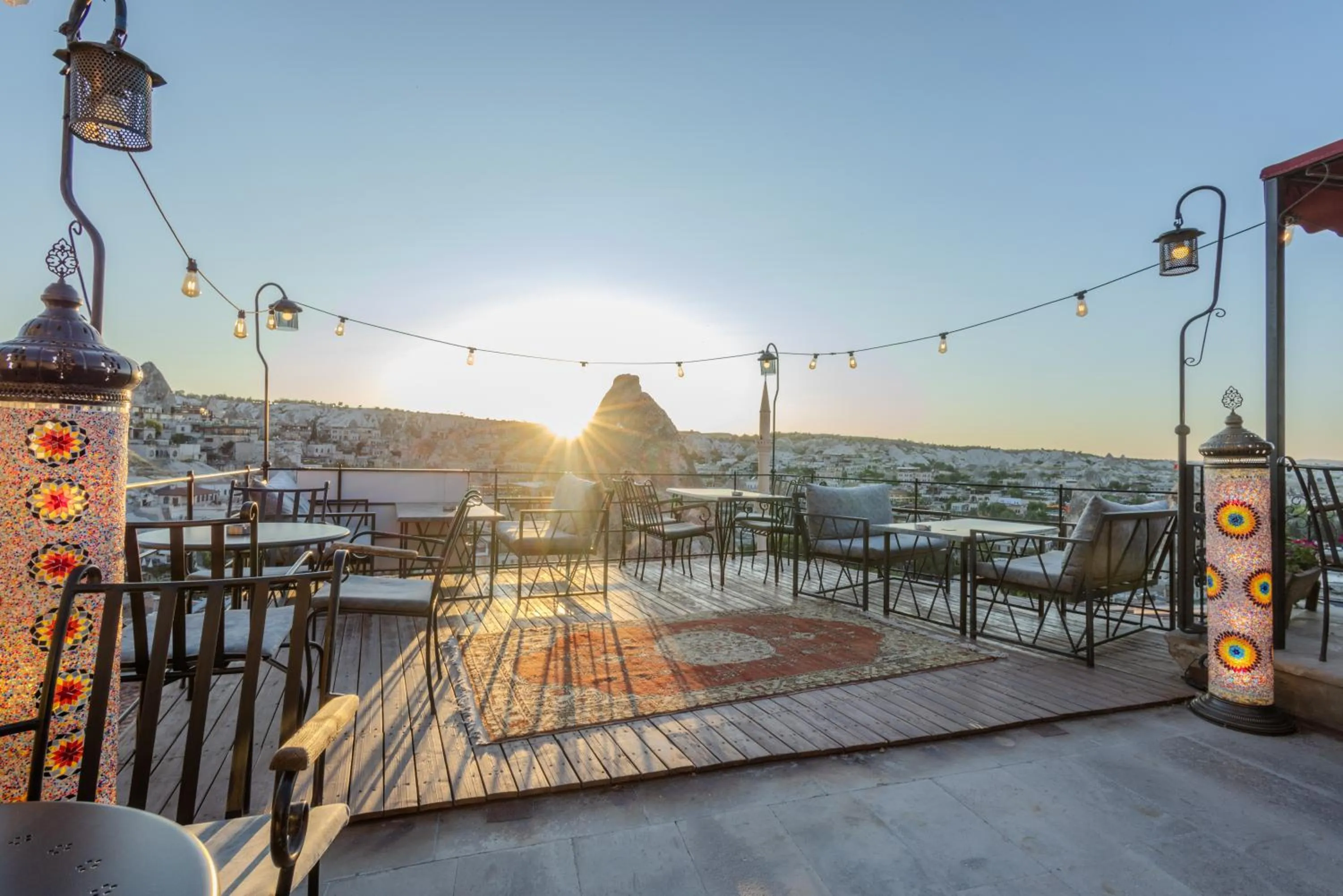 Restaurant/places to eat in Castle Cave Hotel