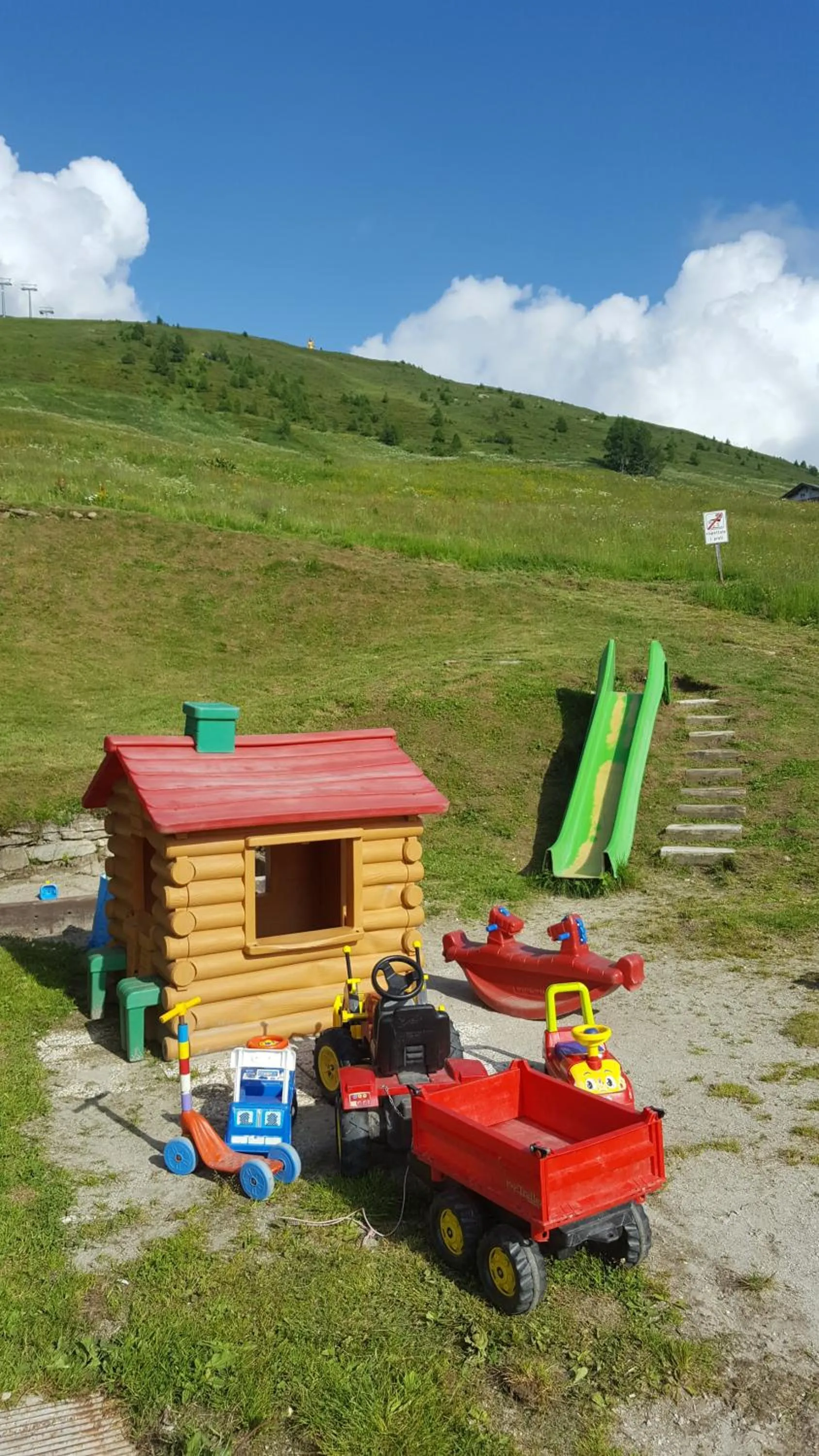 Children play ground in Albergo Bucaneve