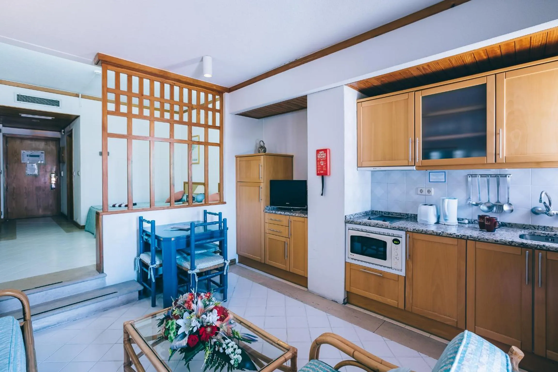 Kitchen or kitchenette in Muthu Oura Praia Hotel