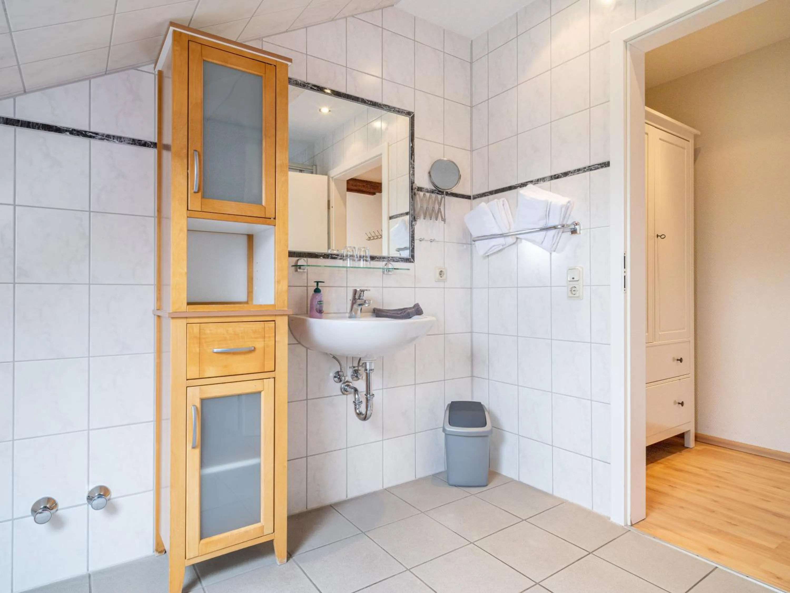 Shower in Hotel Stone