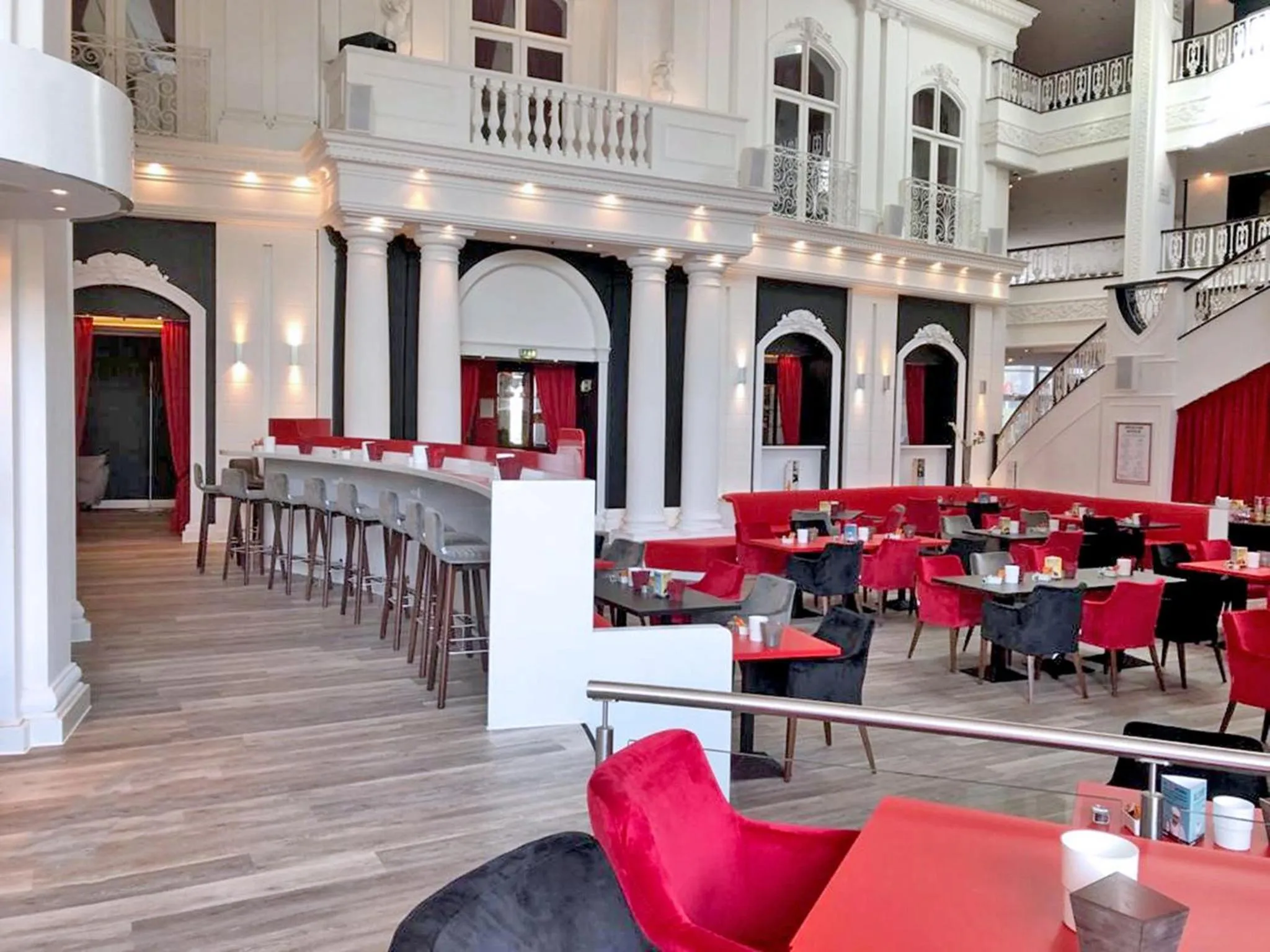 Restaurant/places to eat in DORMERO Hotel Stuttgart