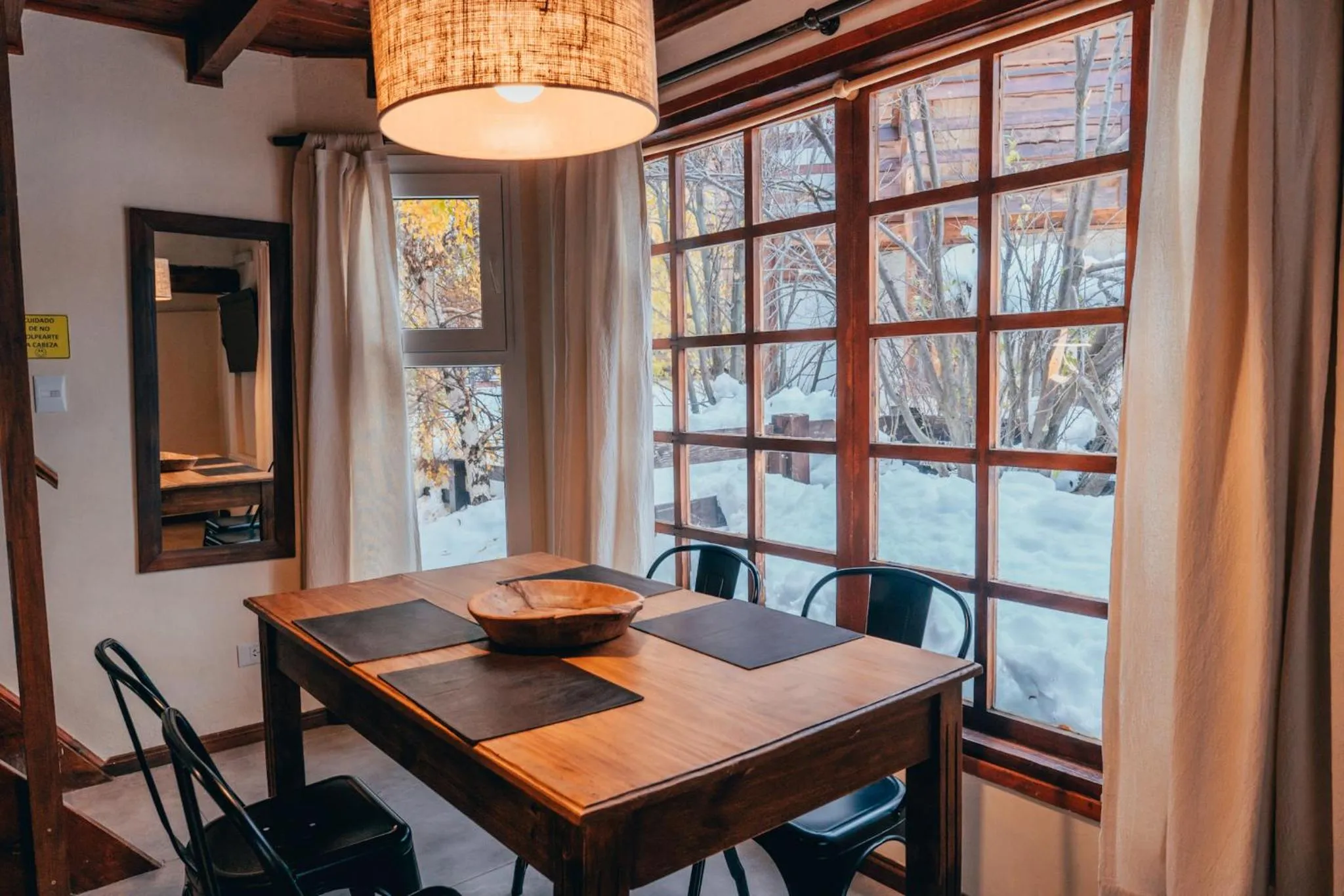 Dining area in Ski Sur Apartments