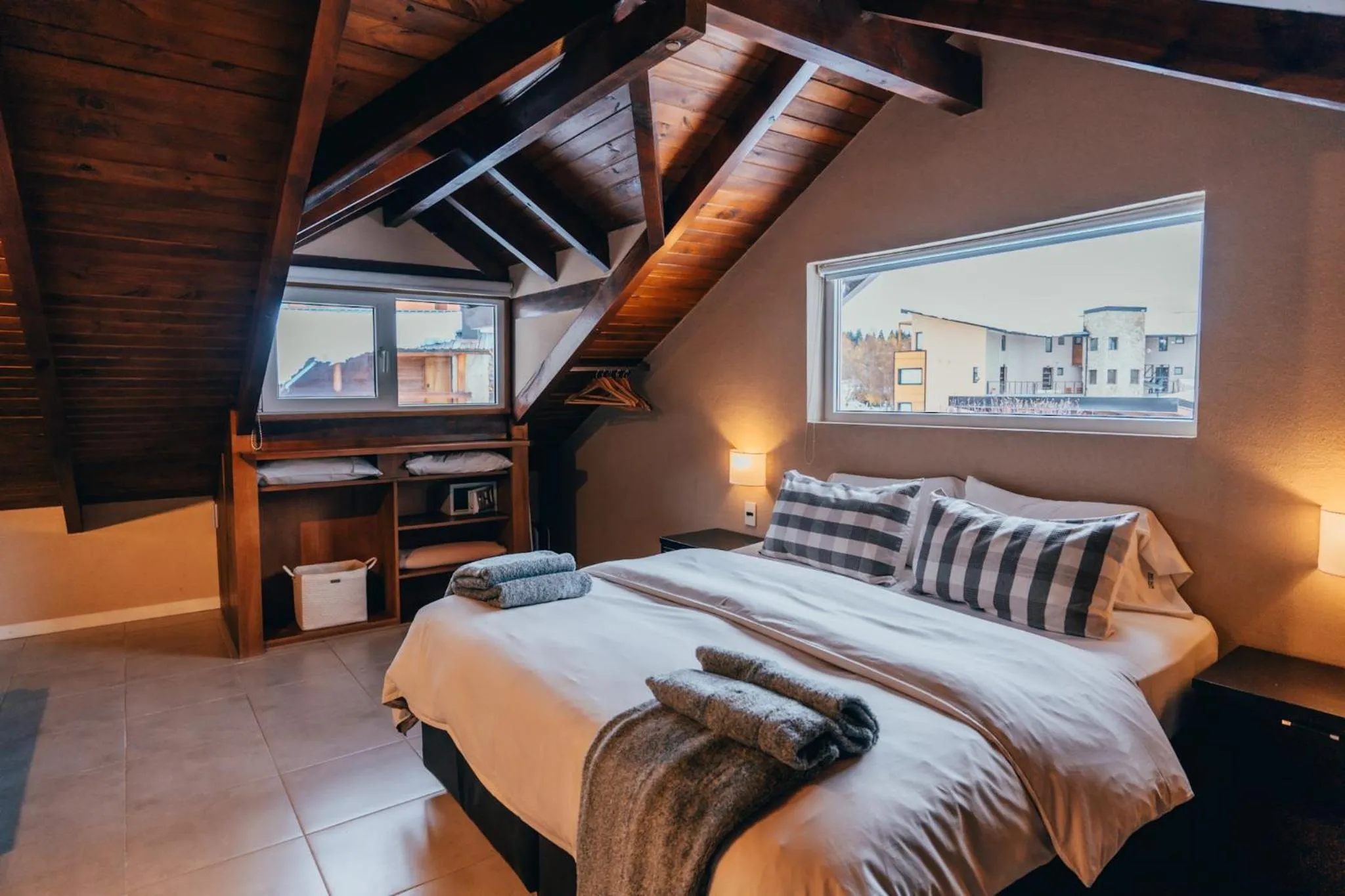Bedroom, Bed in Ski Sur Apartments