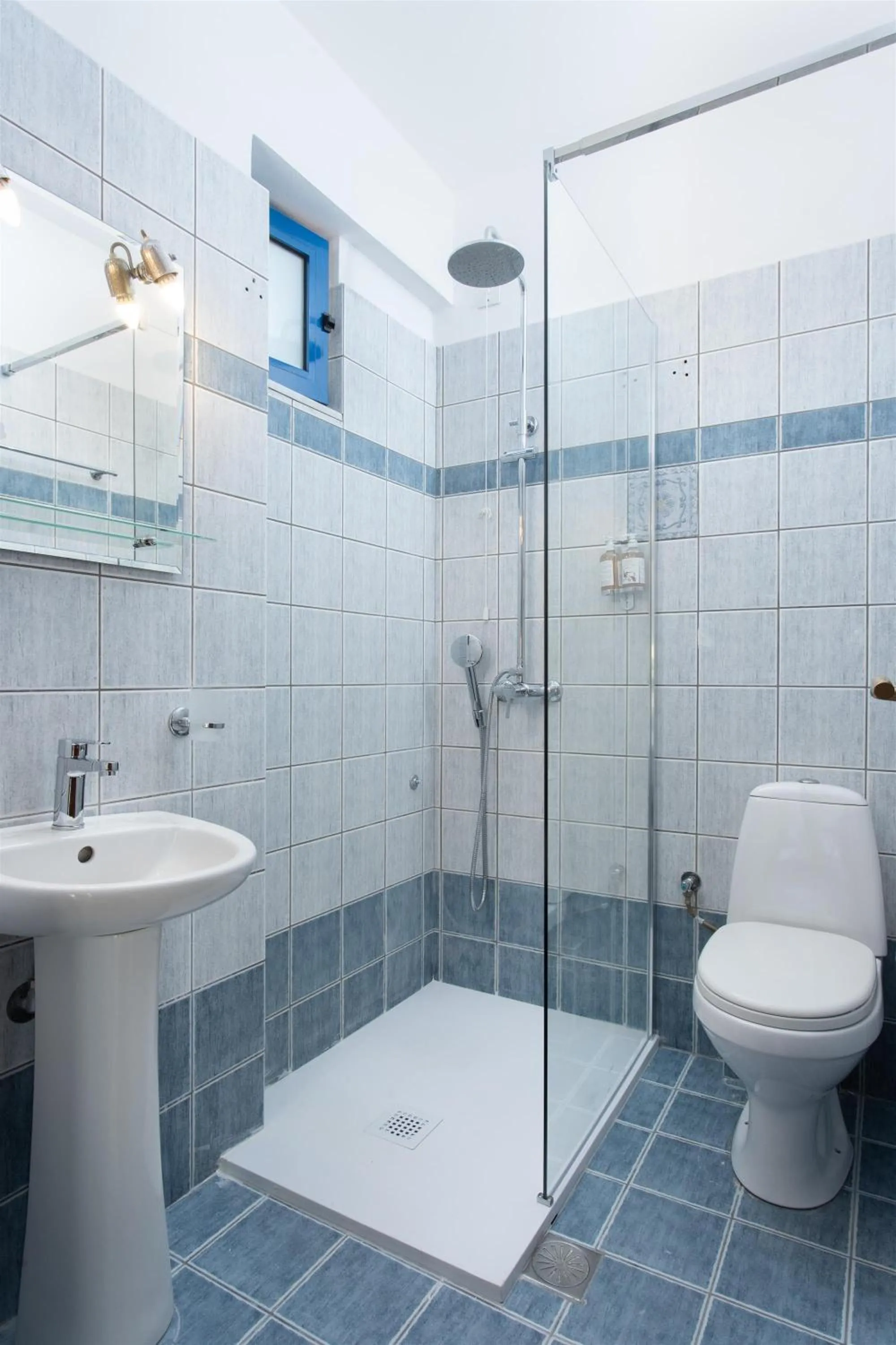 Bathroom in Venti Seaside Adult Hotel