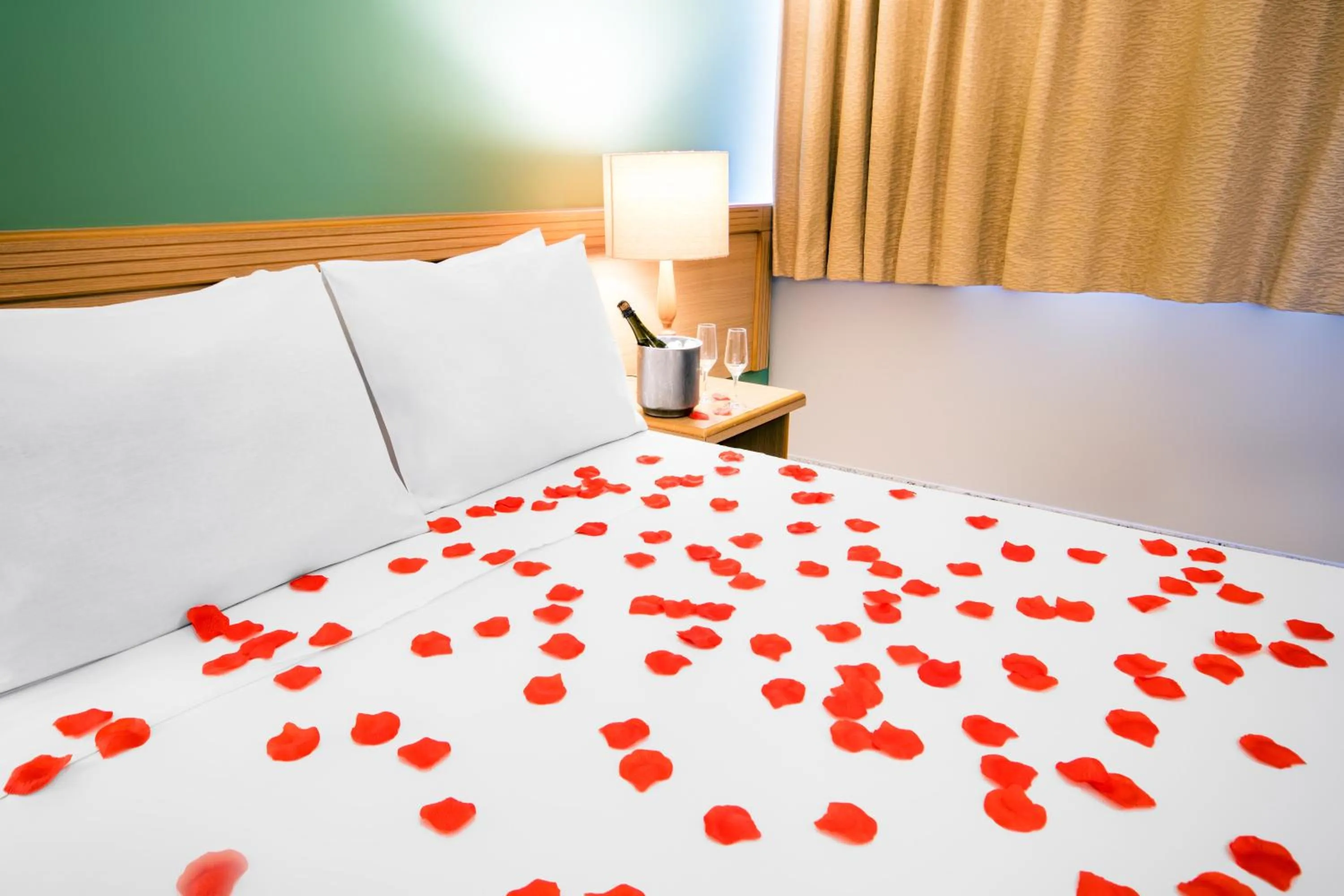 Bedroom, Bed in Hotel Golden Park All Inclusive Poços de Caldas By Nacional Inn