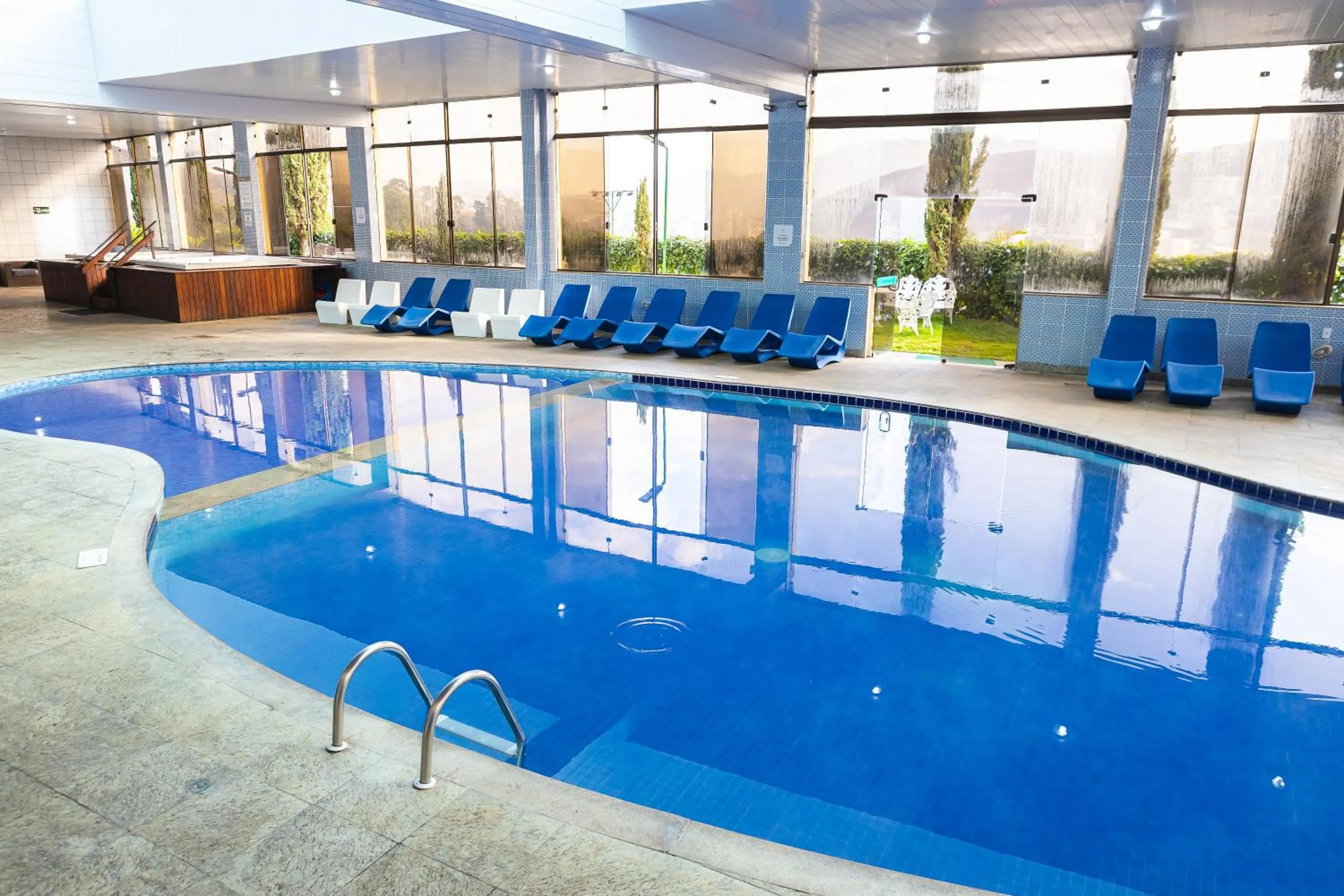 Swimming pool in Hotel Golden Park All Inclusive Poços de Caldas By Nacional Inn