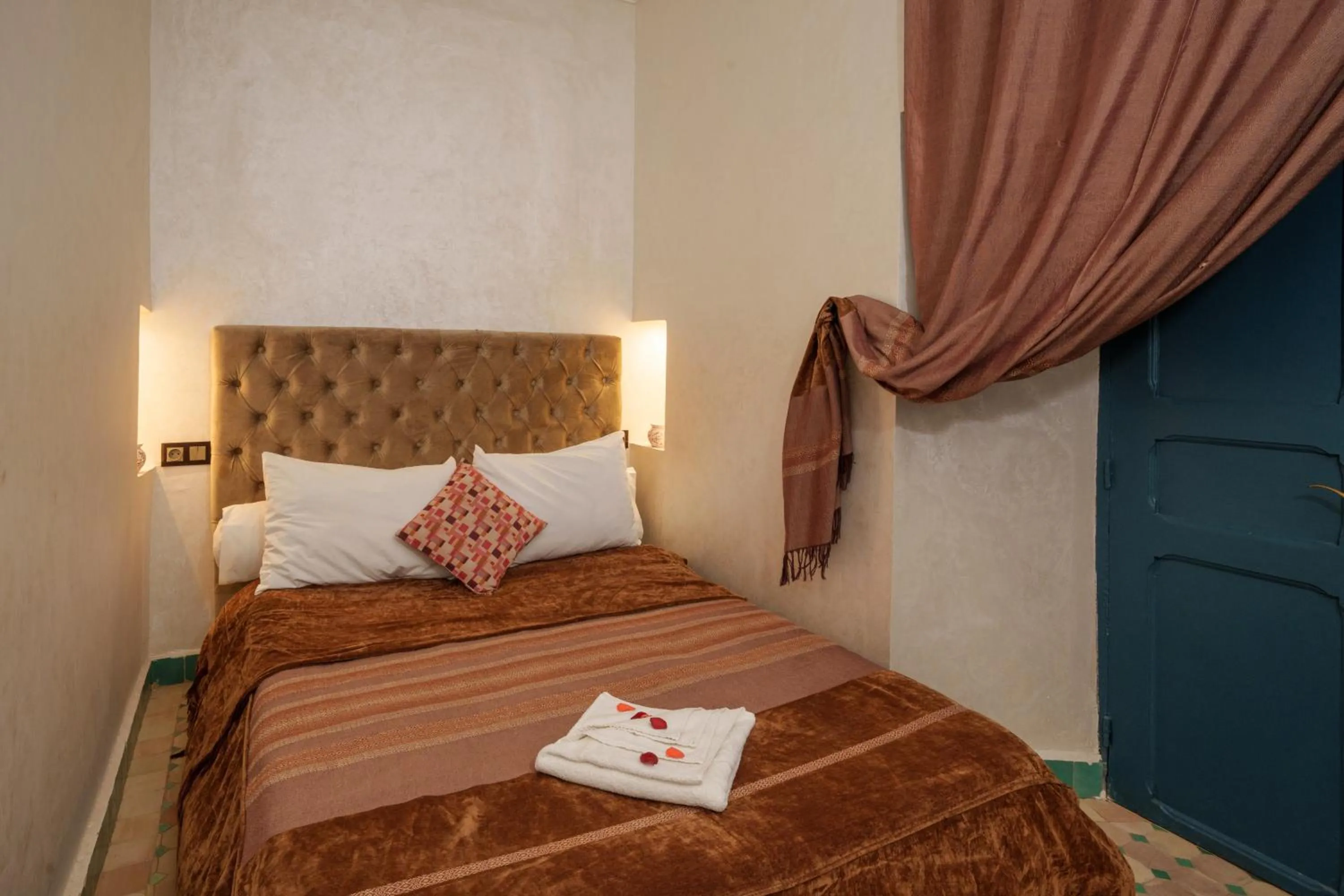 Toilet, Bed in Riad Azalia