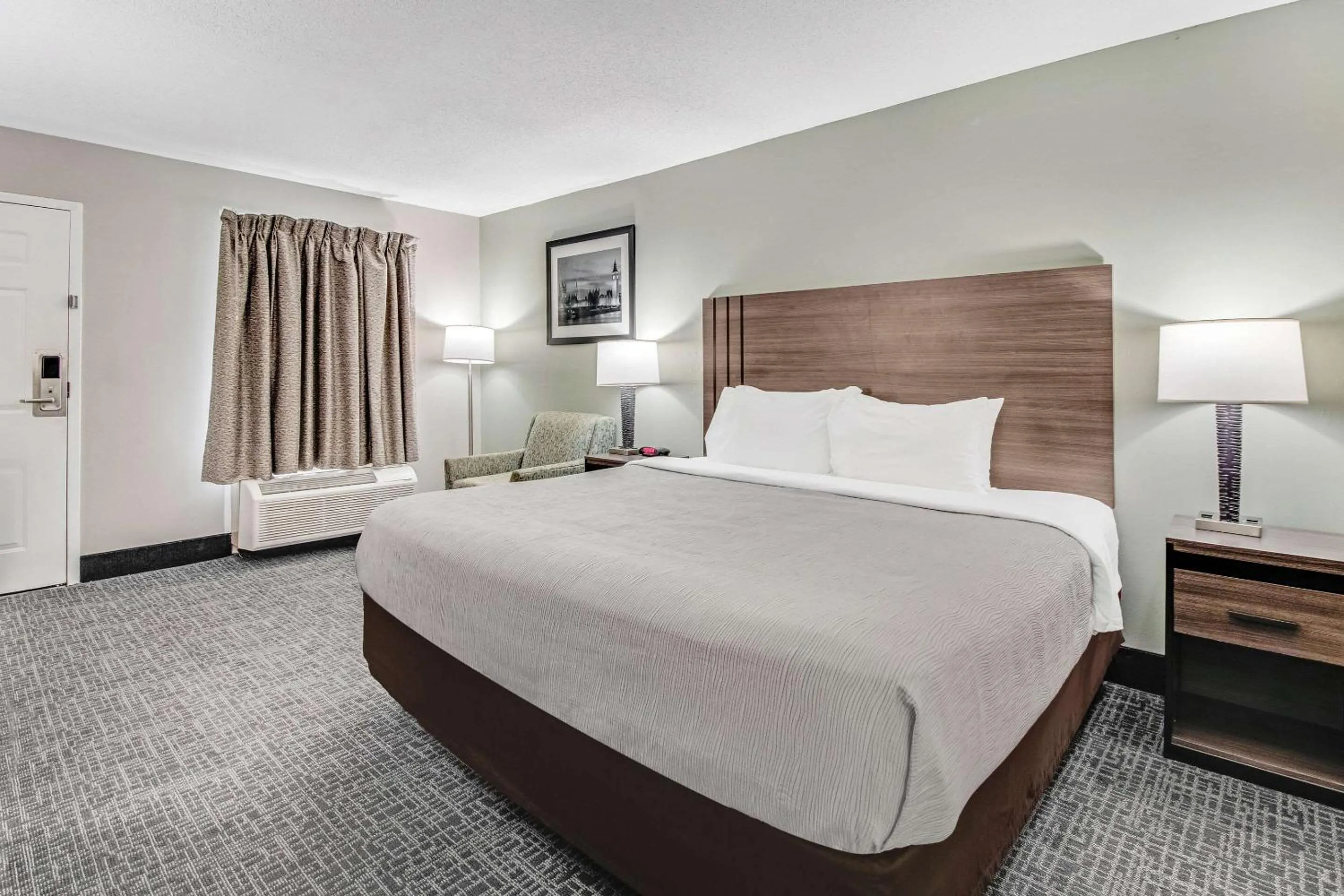 Bedroom, Bed in Quality Inn White House