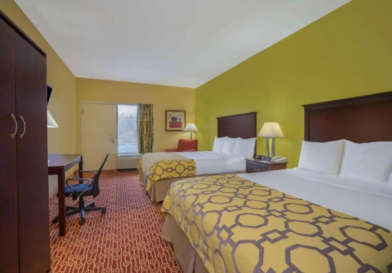 Bedroom, Bed in Baymont by Wyndham Warrenton