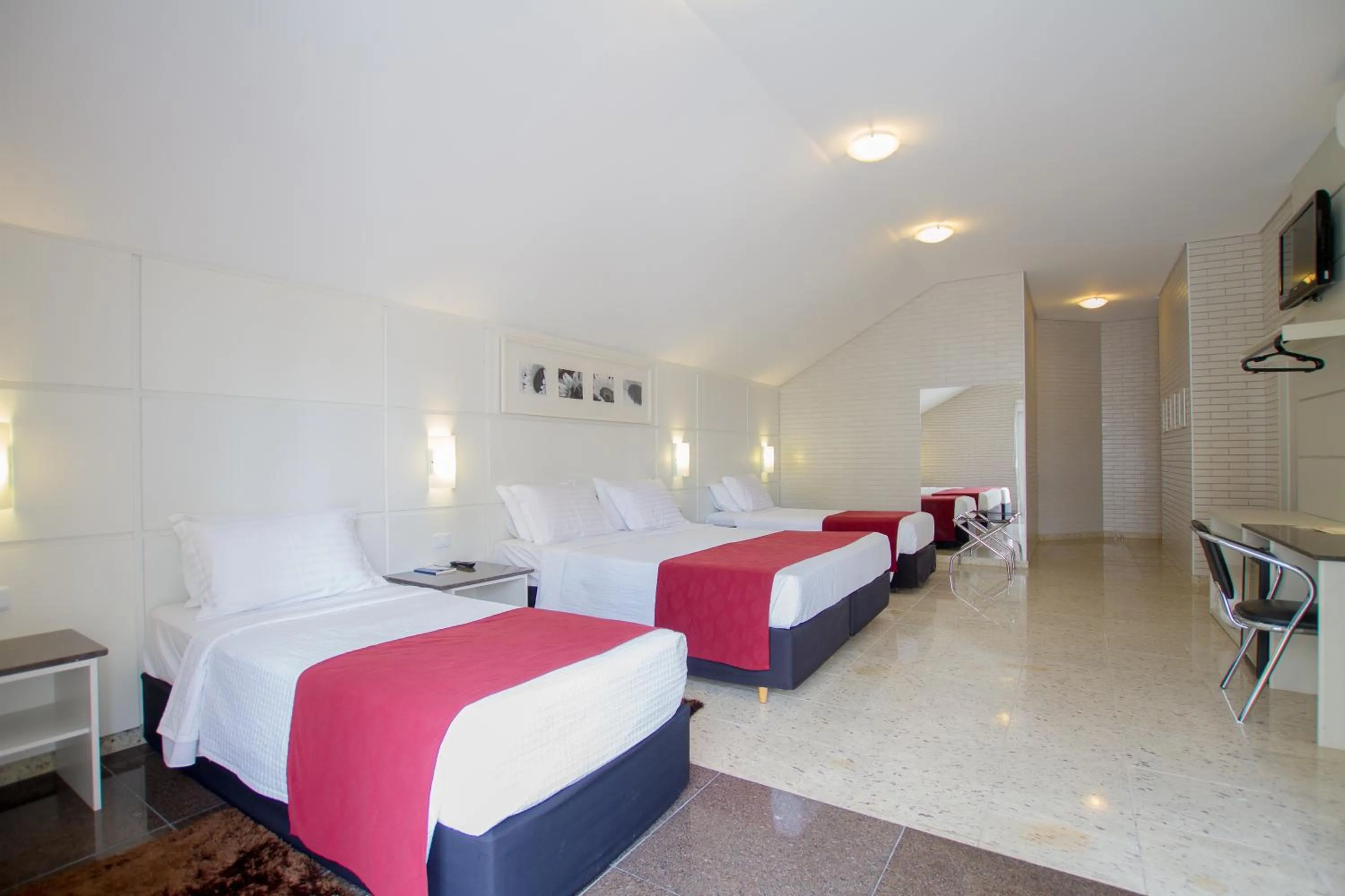 Bed in Hotel Confiance Prime Batel