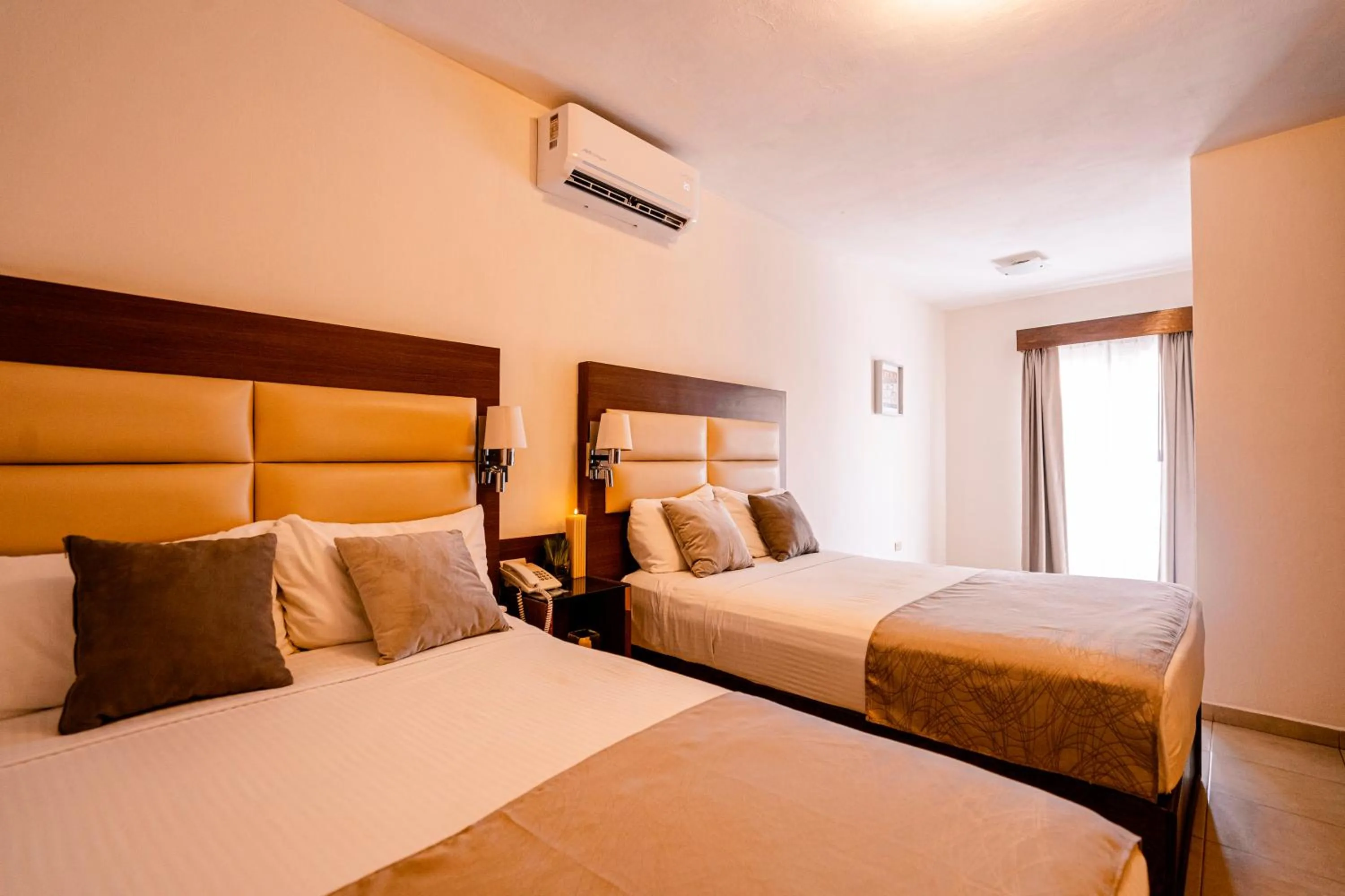 Photo of the whole room, Bed in Hotel San Miguel, en el Centro - Desayuno Incluido