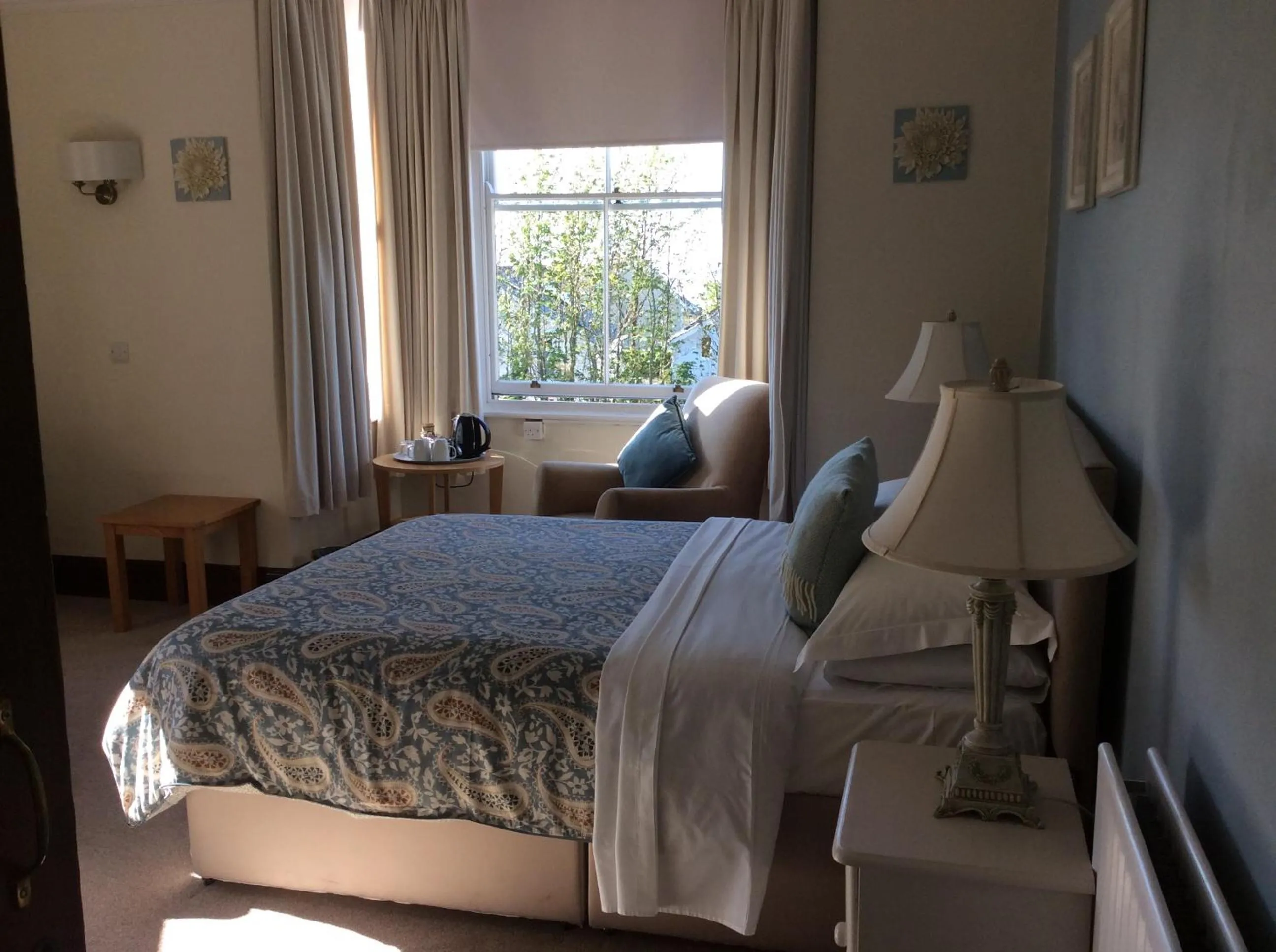 Bedroom in Bron Aber