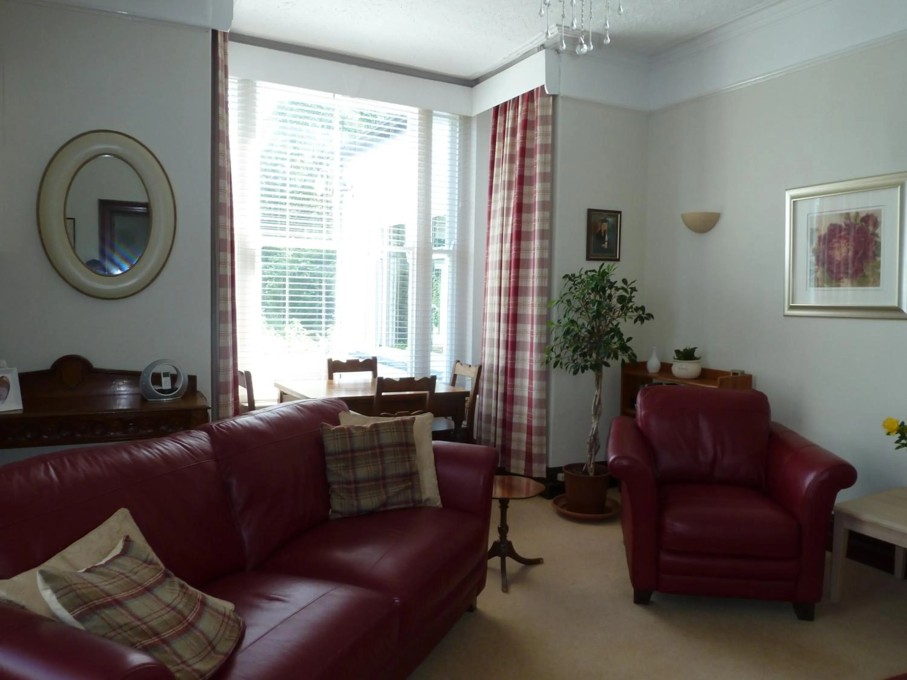 Communal lounge/ TV room in Bron Aber