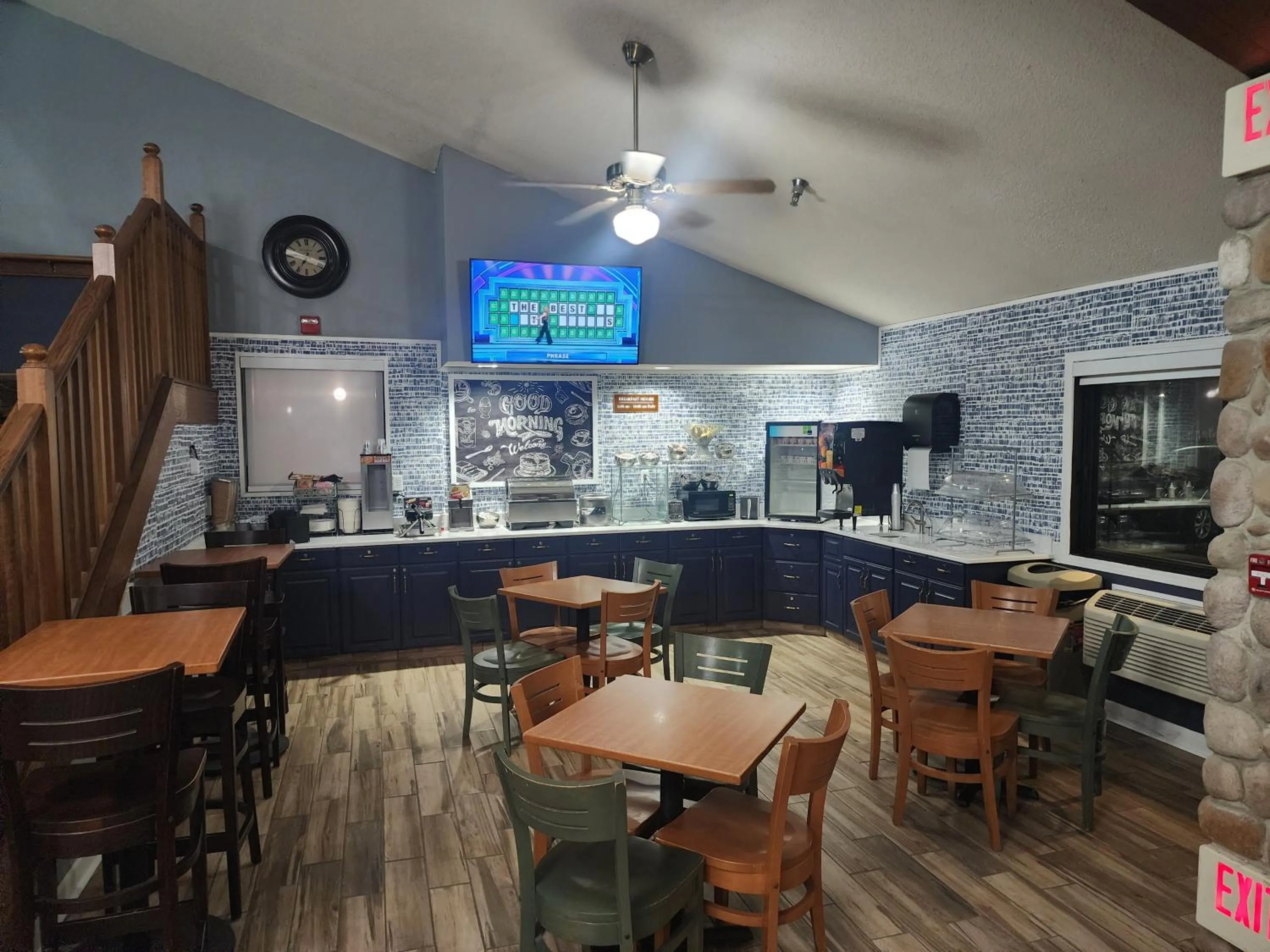 Breakfast in AmericInn by Wyndham Austin