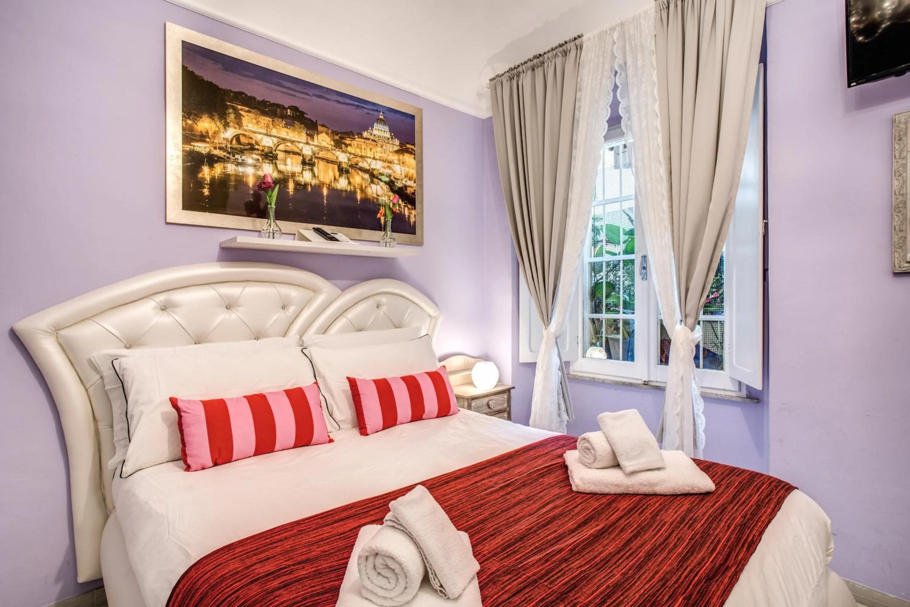 Bed in Royal Vatican