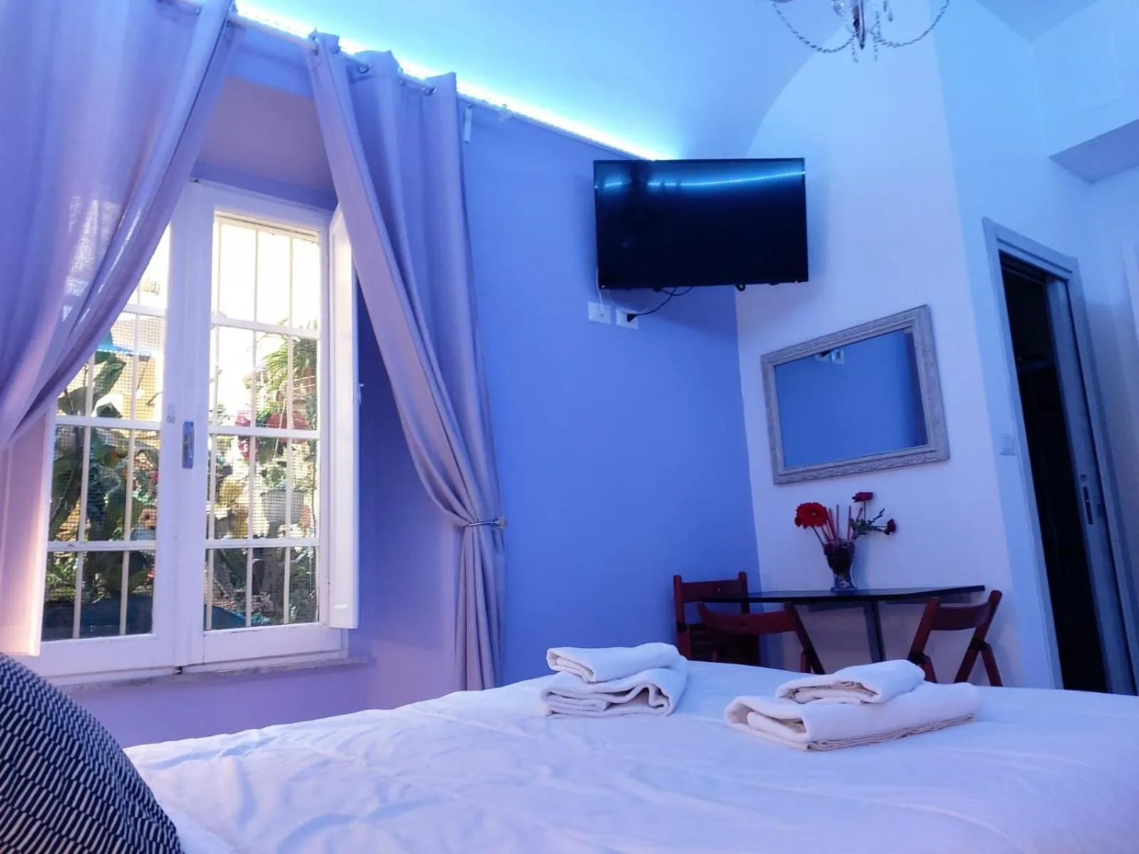 Bed in Royal Vatican