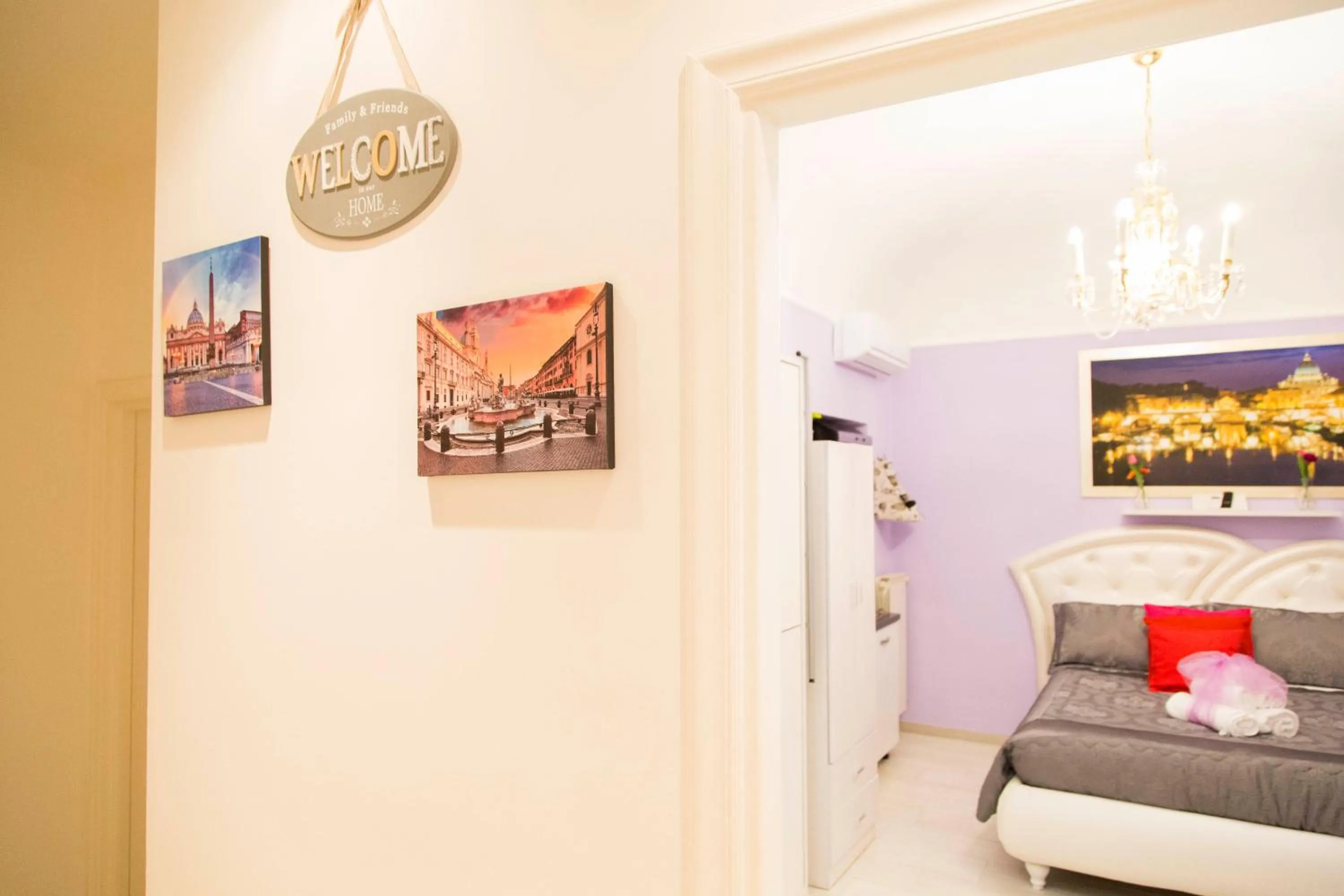 Bed in Royal Vatican