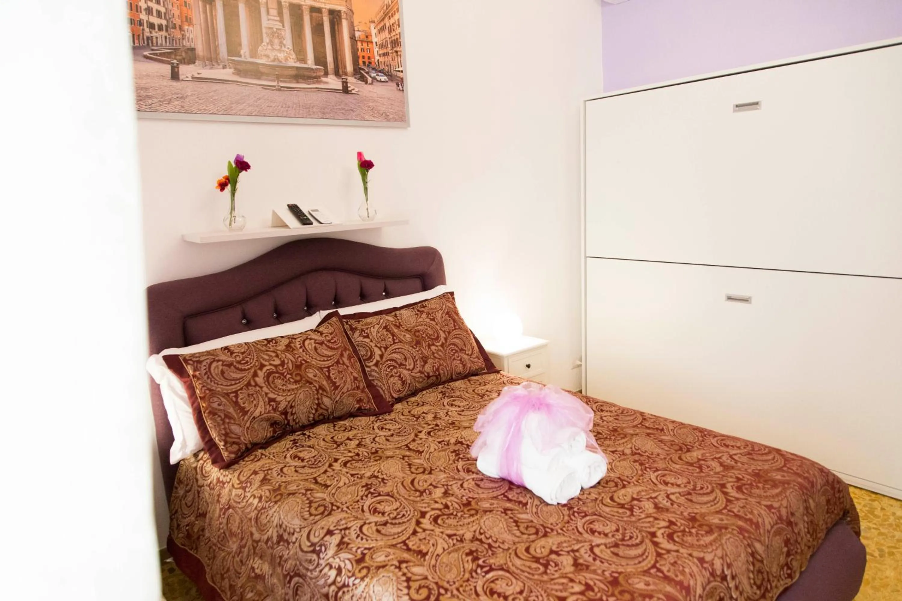 Bed in Royal Vatican