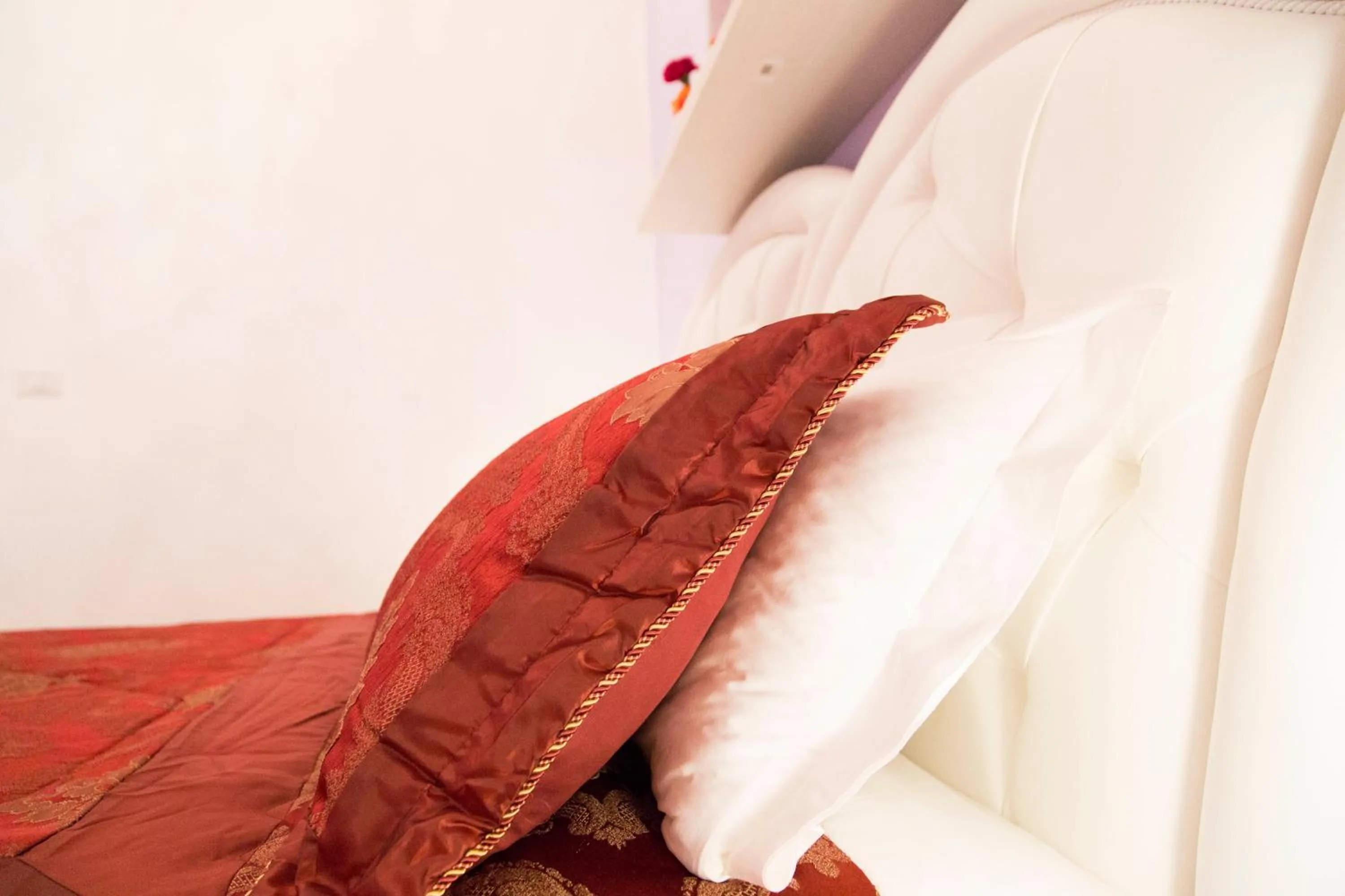 Bed in Royal Vatican