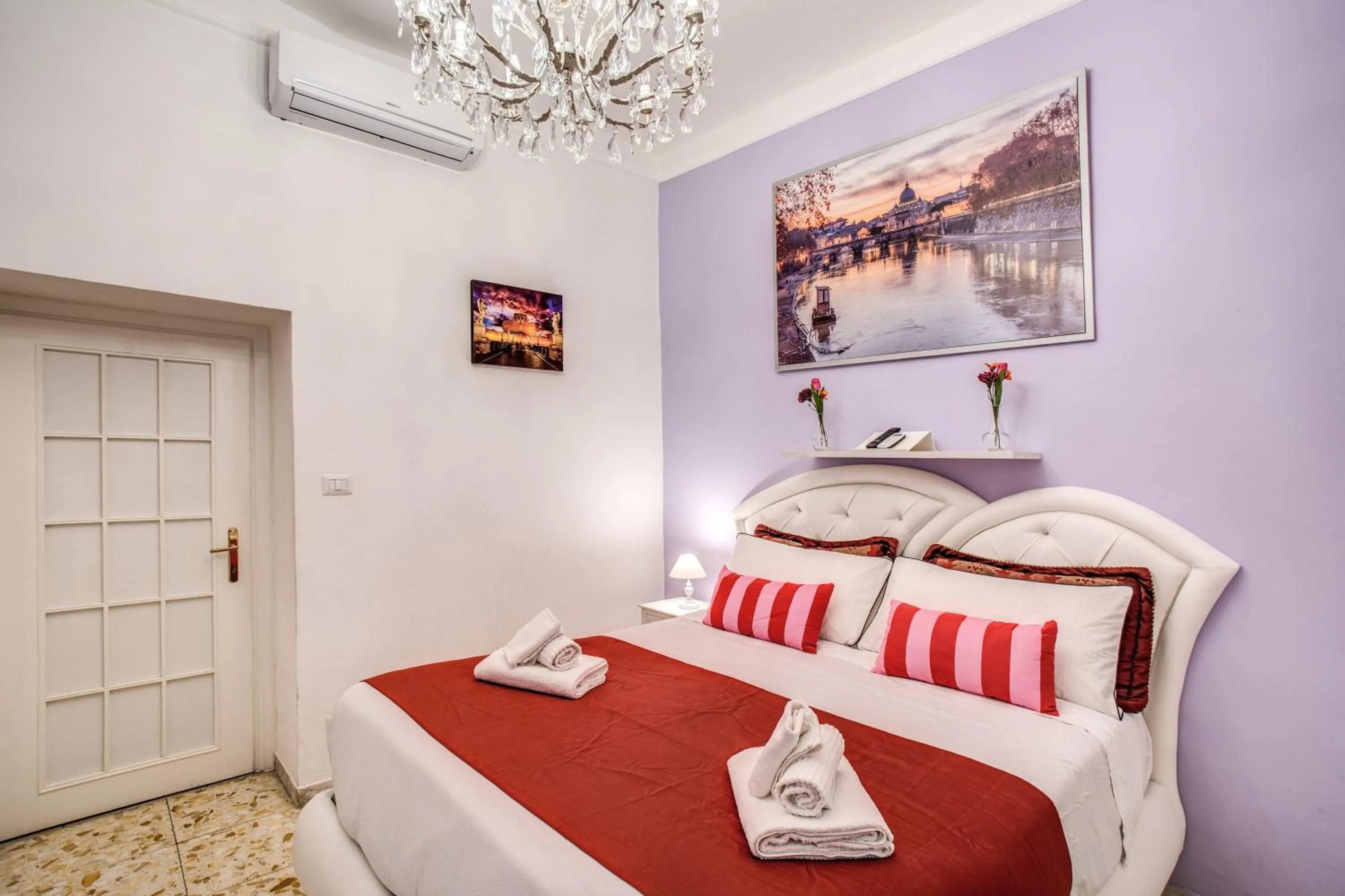 Bed in Royal Vatican