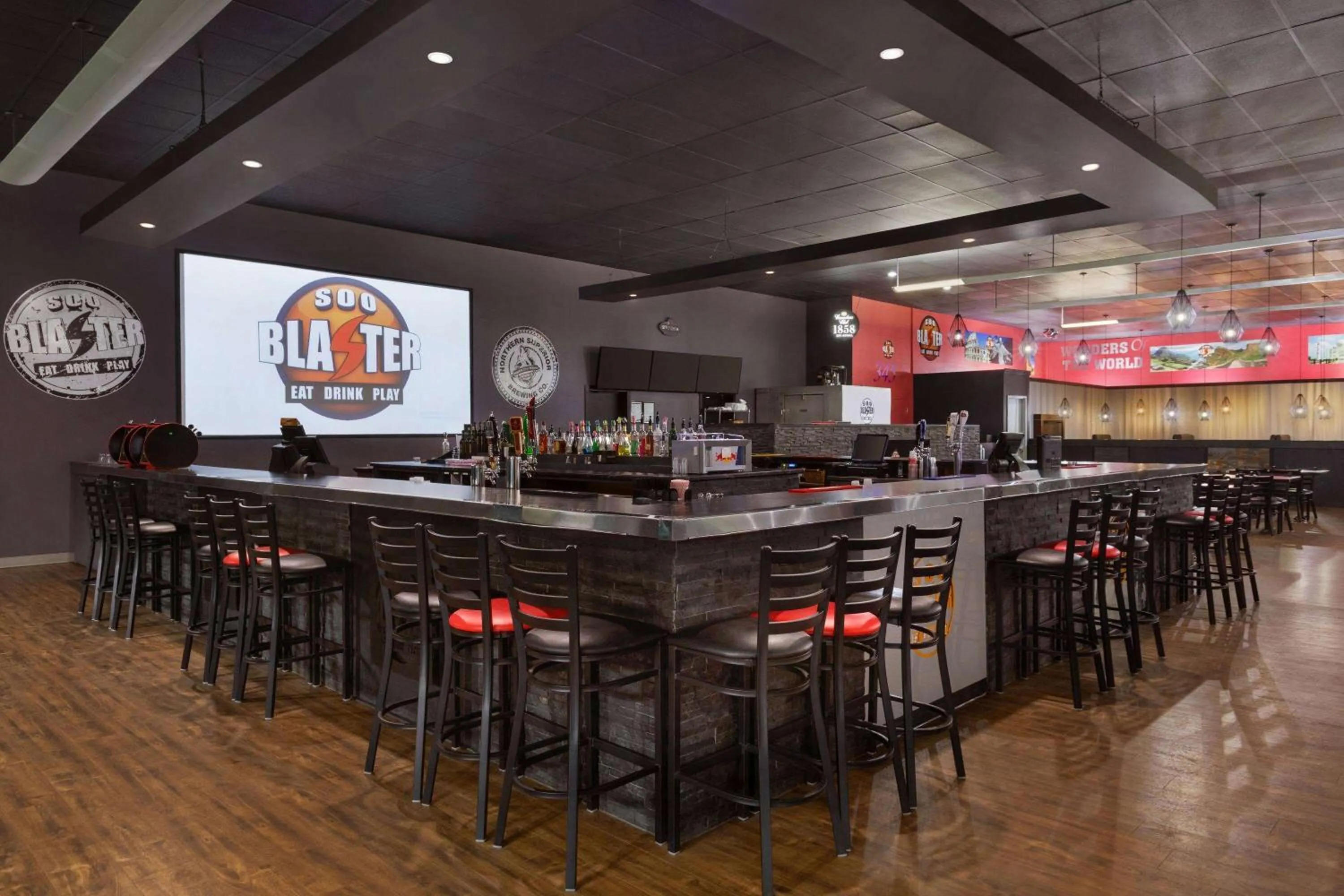 Restaurant/places to eat in Days Inn & Suites by Wyndham Sault Ste. Marie ON