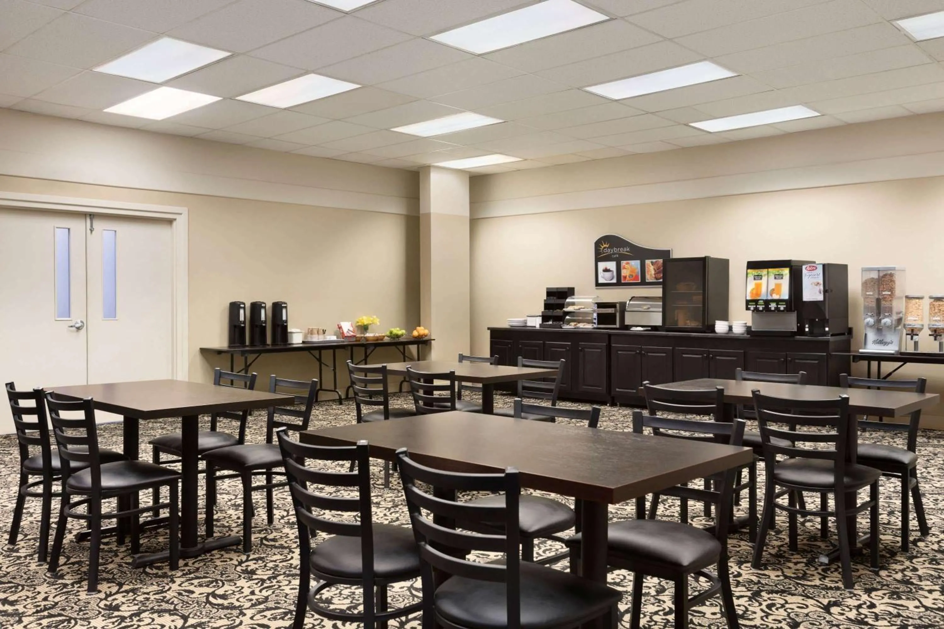 Restaurant/places to eat in Days Inn & Suites by Wyndham Sault Ste. Marie ON