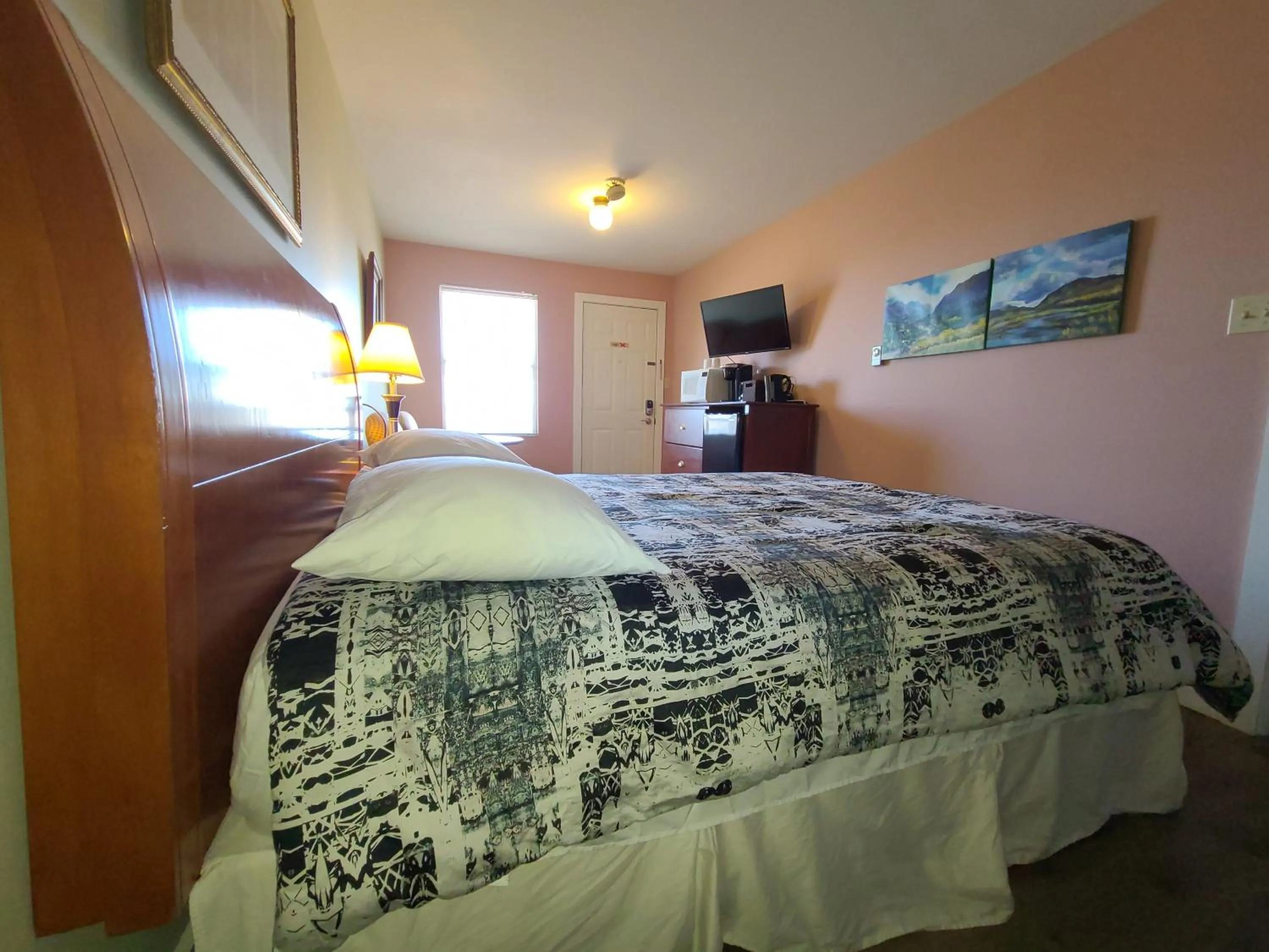 Bed in Bouctouche Bay Inn