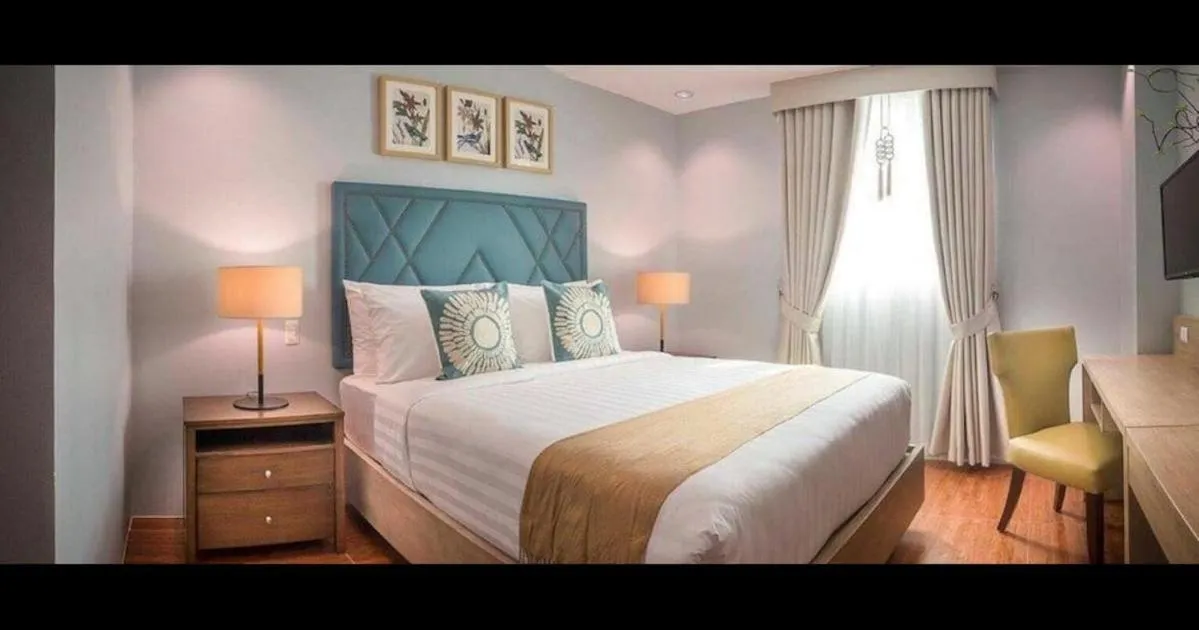 Bedroom, Bed in Dalian Peak Hotel