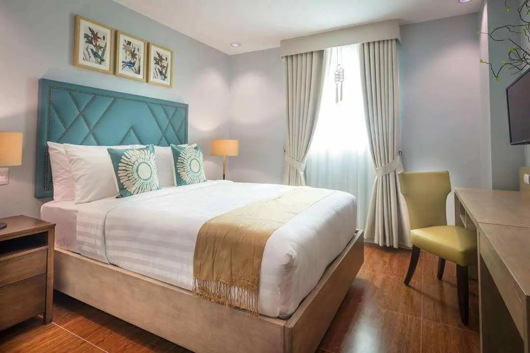 Bedroom, Bed in Dalian Peak Hotel