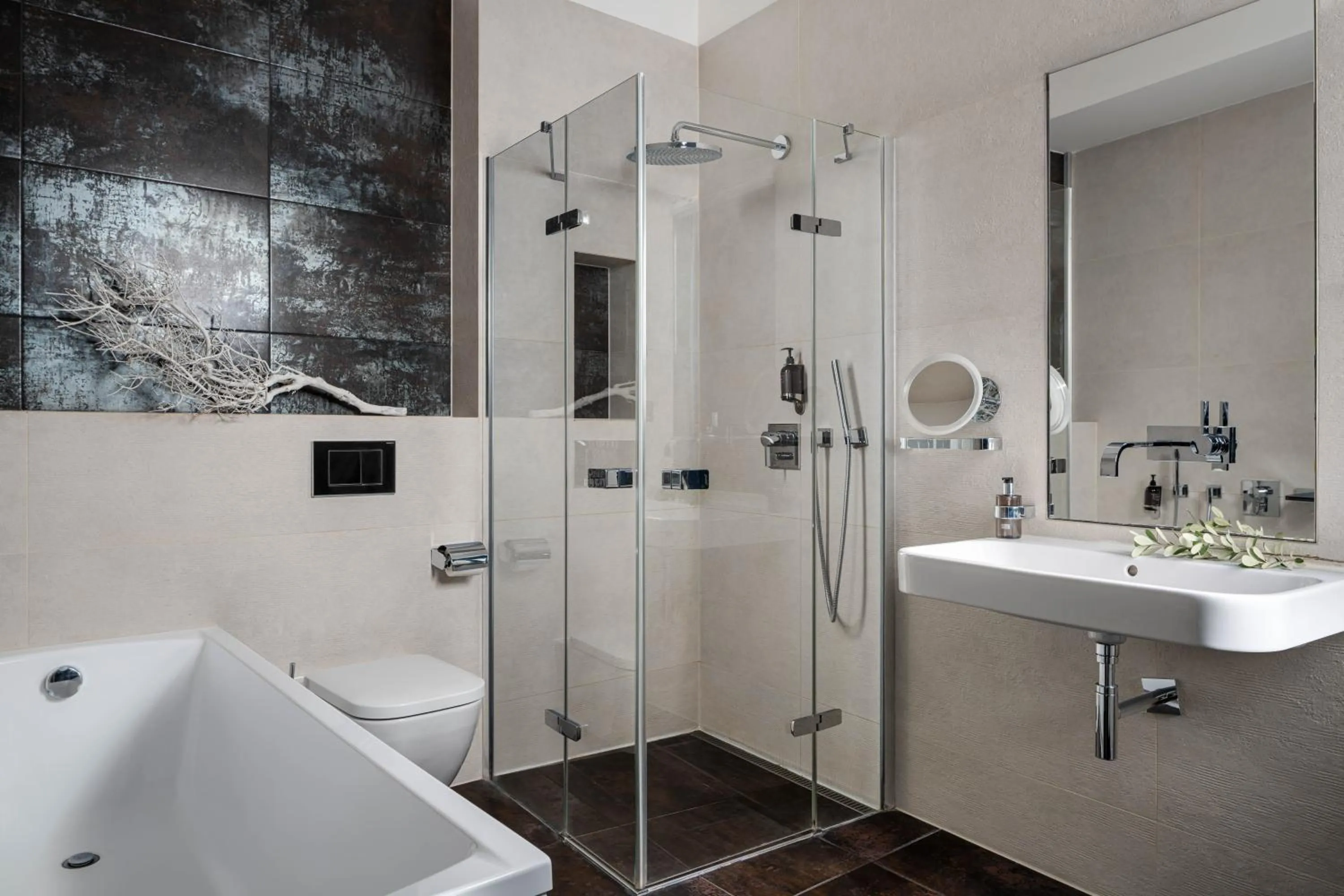 Shower in Coco Chanel Boutique Apartment by Goodnite cz