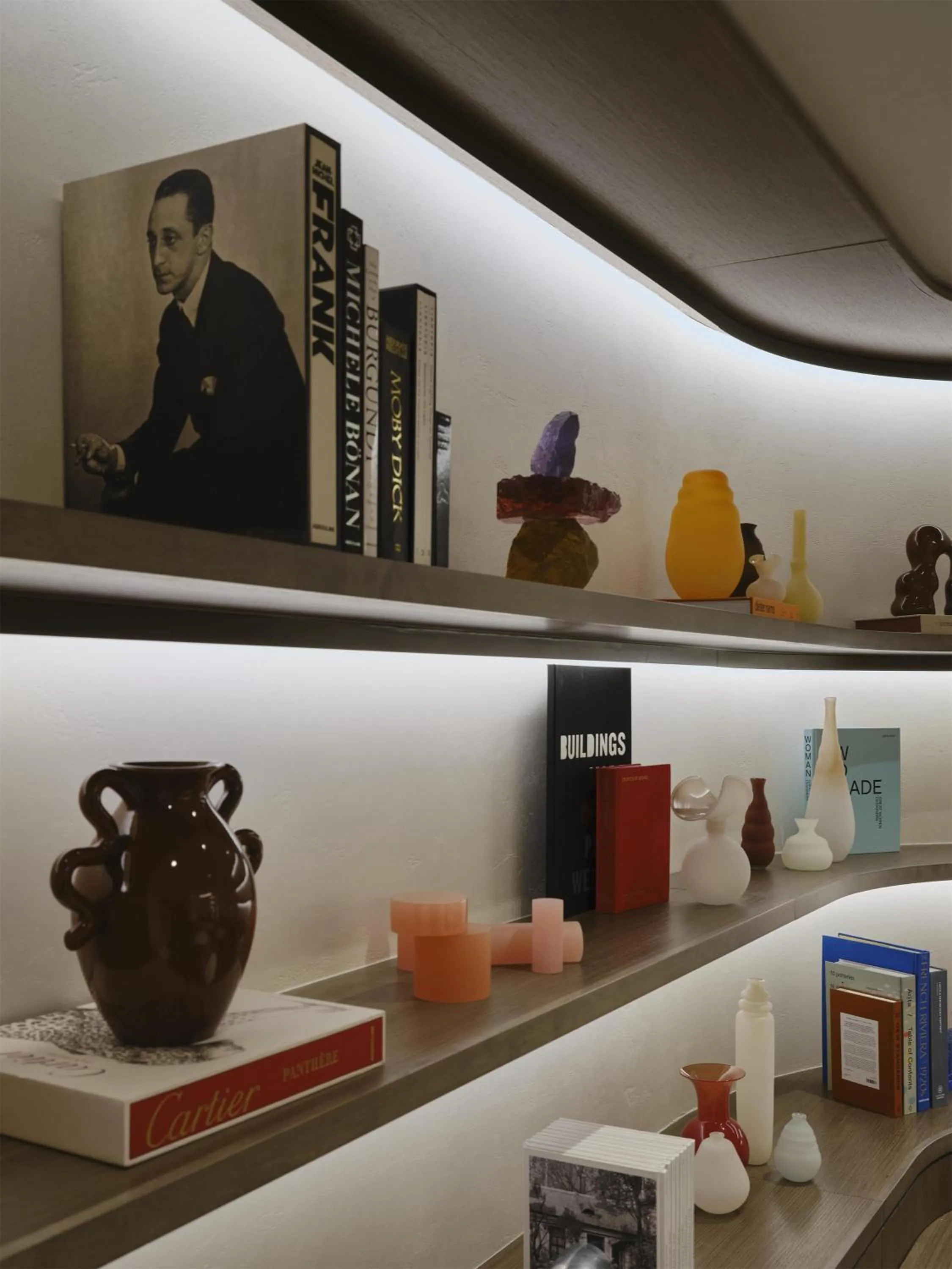 Lobby or reception in Vogue Hotel Montreal Downtown, Curio Collection by Hilton