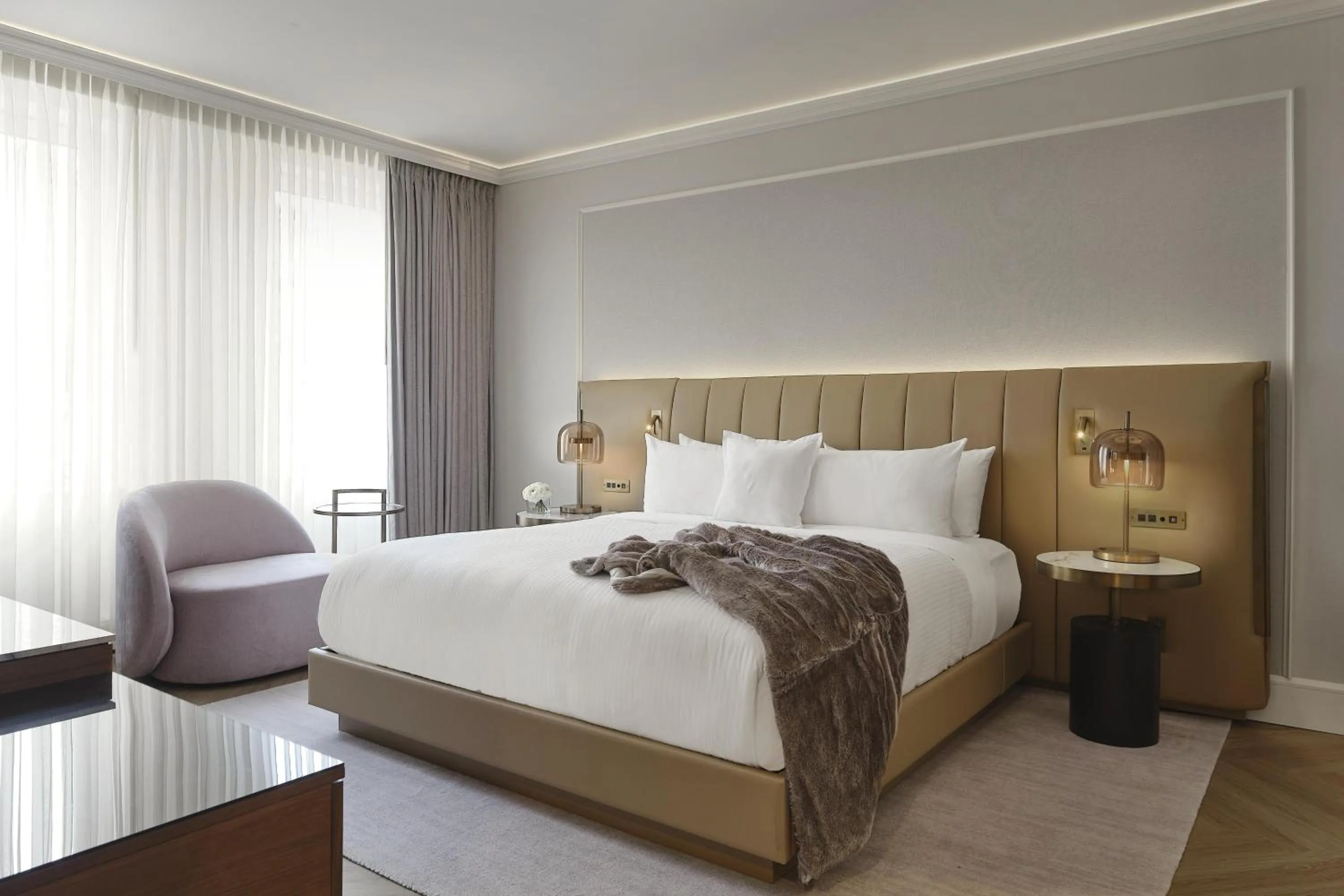 Bed in Vogue Hotel Montreal Downtown, Curio Collection by Hilton